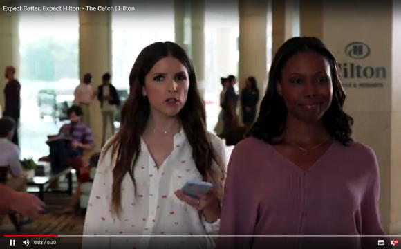 Hilton wirbt mit Hollywood-Star für Direktbuchungen