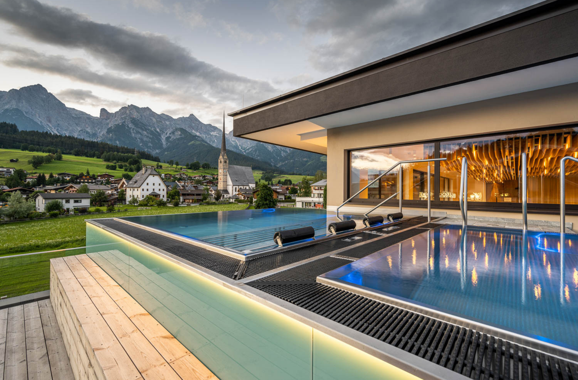 Rooftop Pool im Hotel Die Hochkönigin