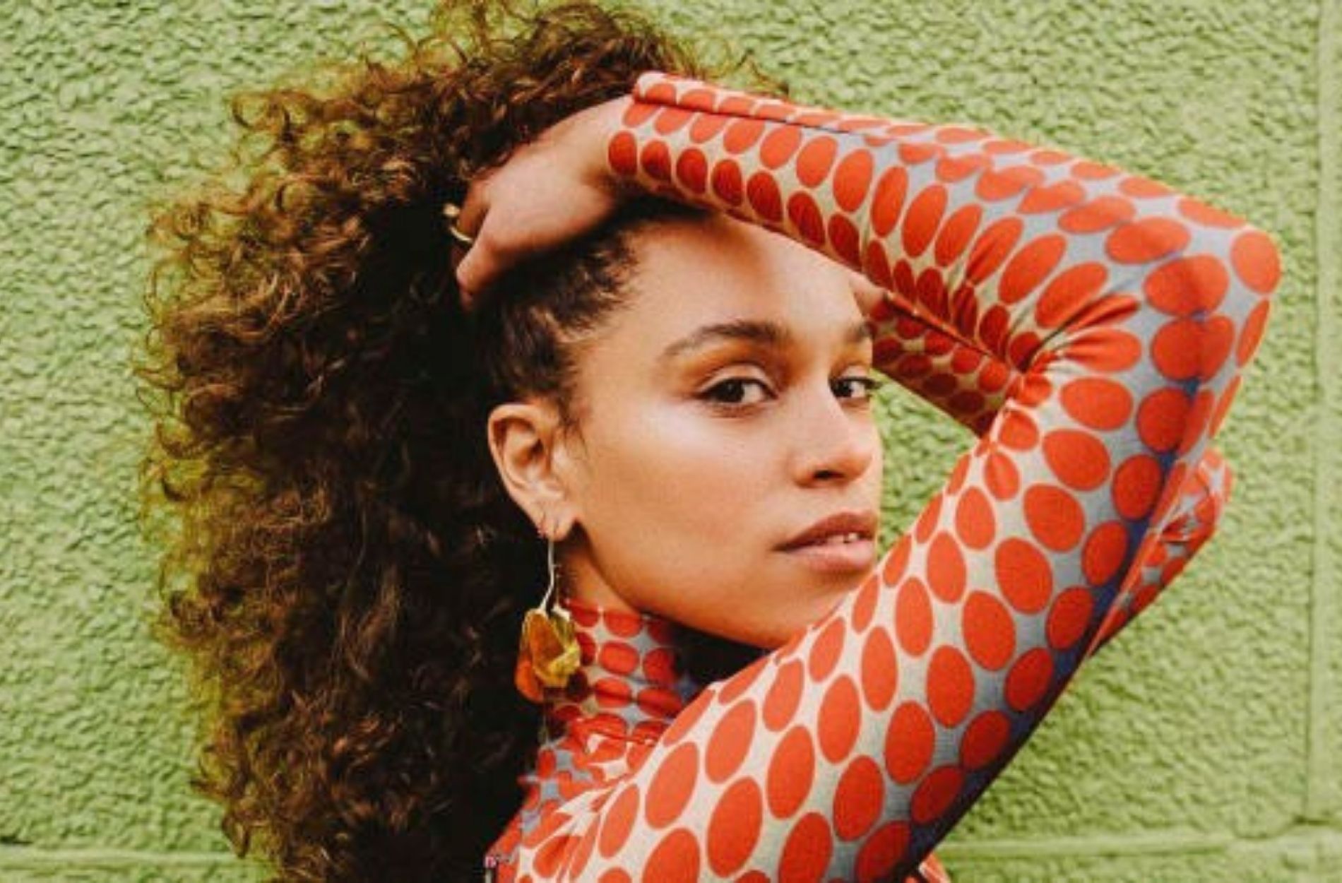 Ibis Music startet virtuelle Konzertreihe mit Sängerin Izzy Bizu