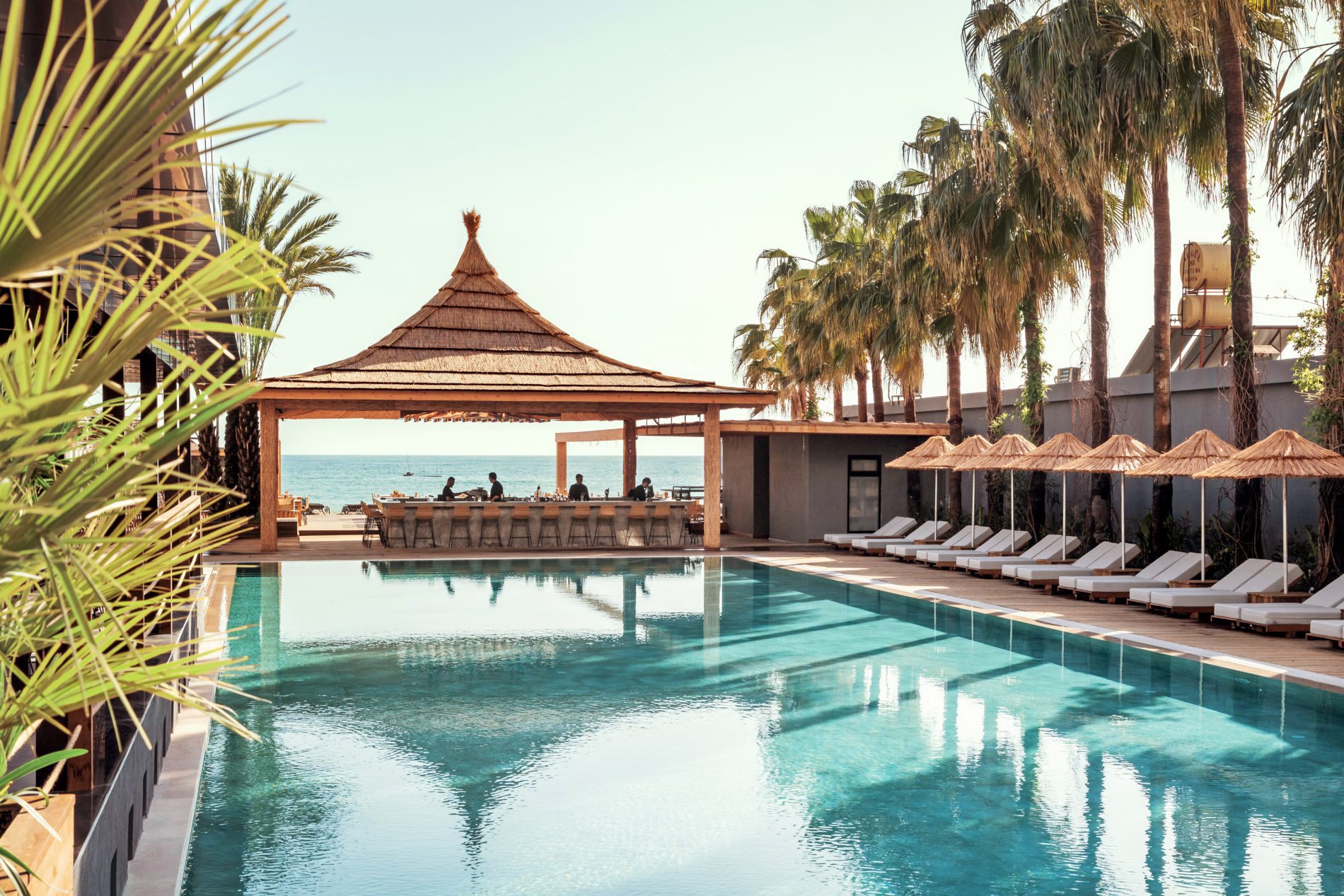 Der Pool mit Bar des Cook´s Club in Alanya, Türkei.