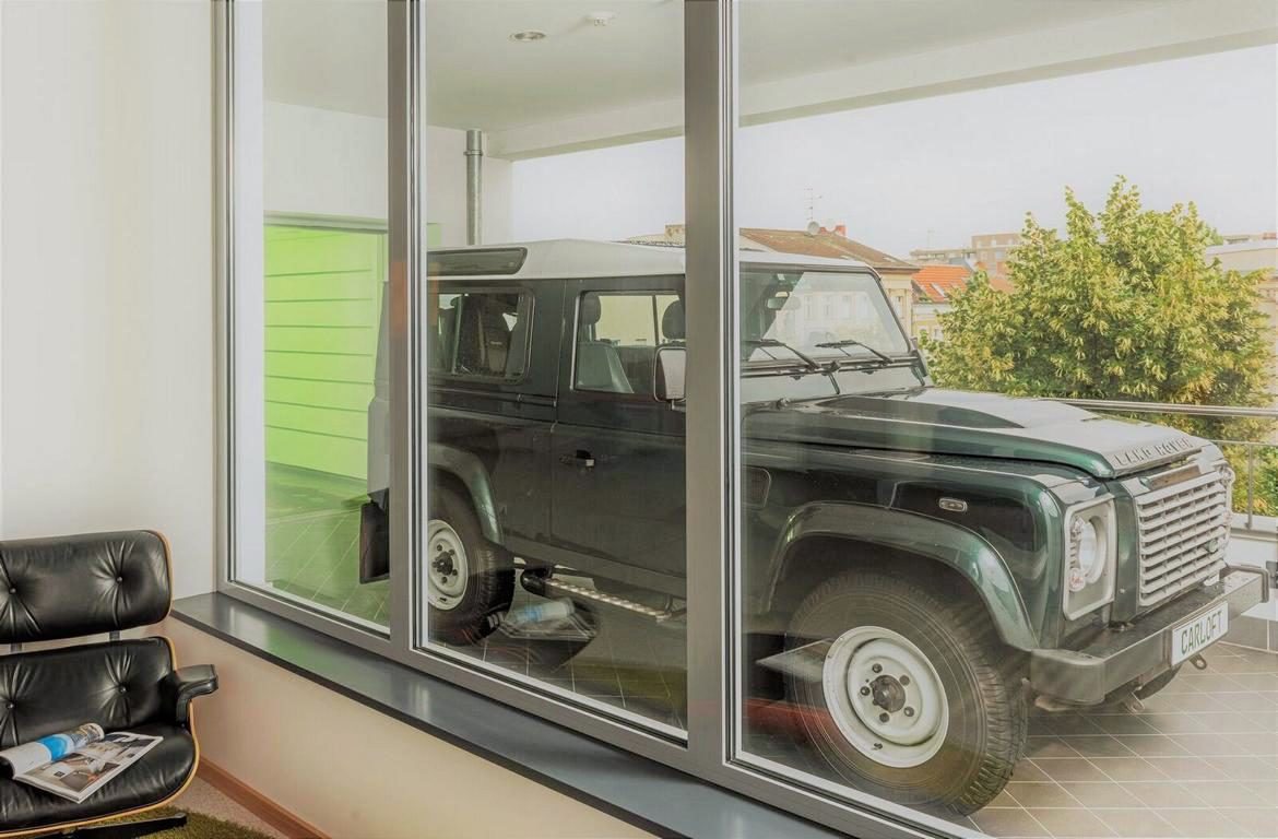 Land-Rover-auf-CarLoggia