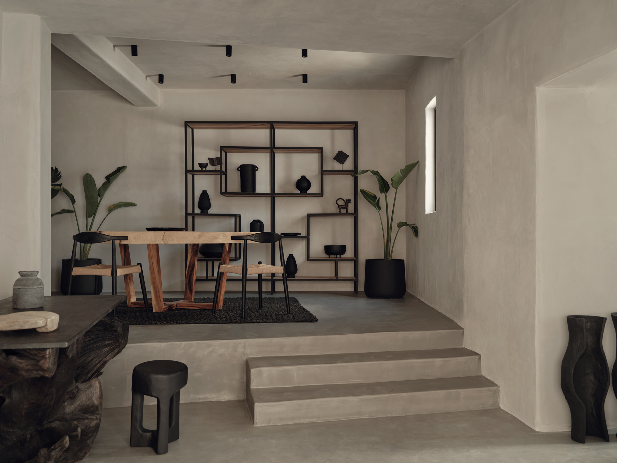 Inneneinrichtung mit Naturmaterialien wie Holz