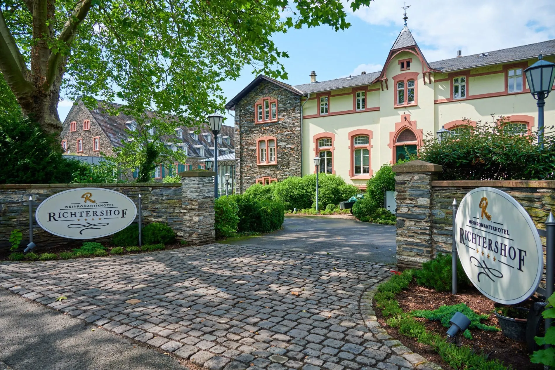 Familie Brennfleck bringt zwei Hotels zu Romantik