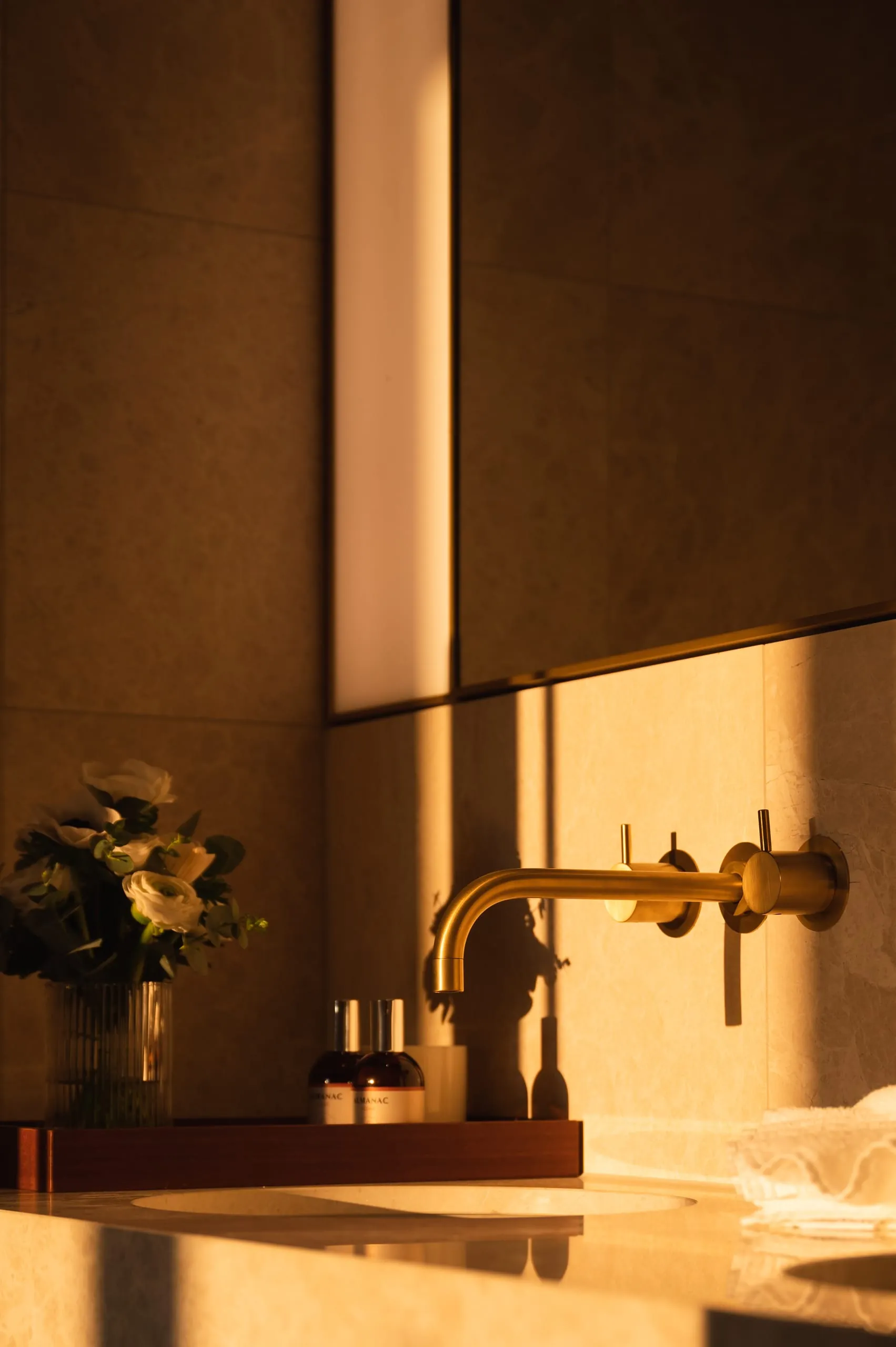 Details wie Wasserhahn im Badezimmer