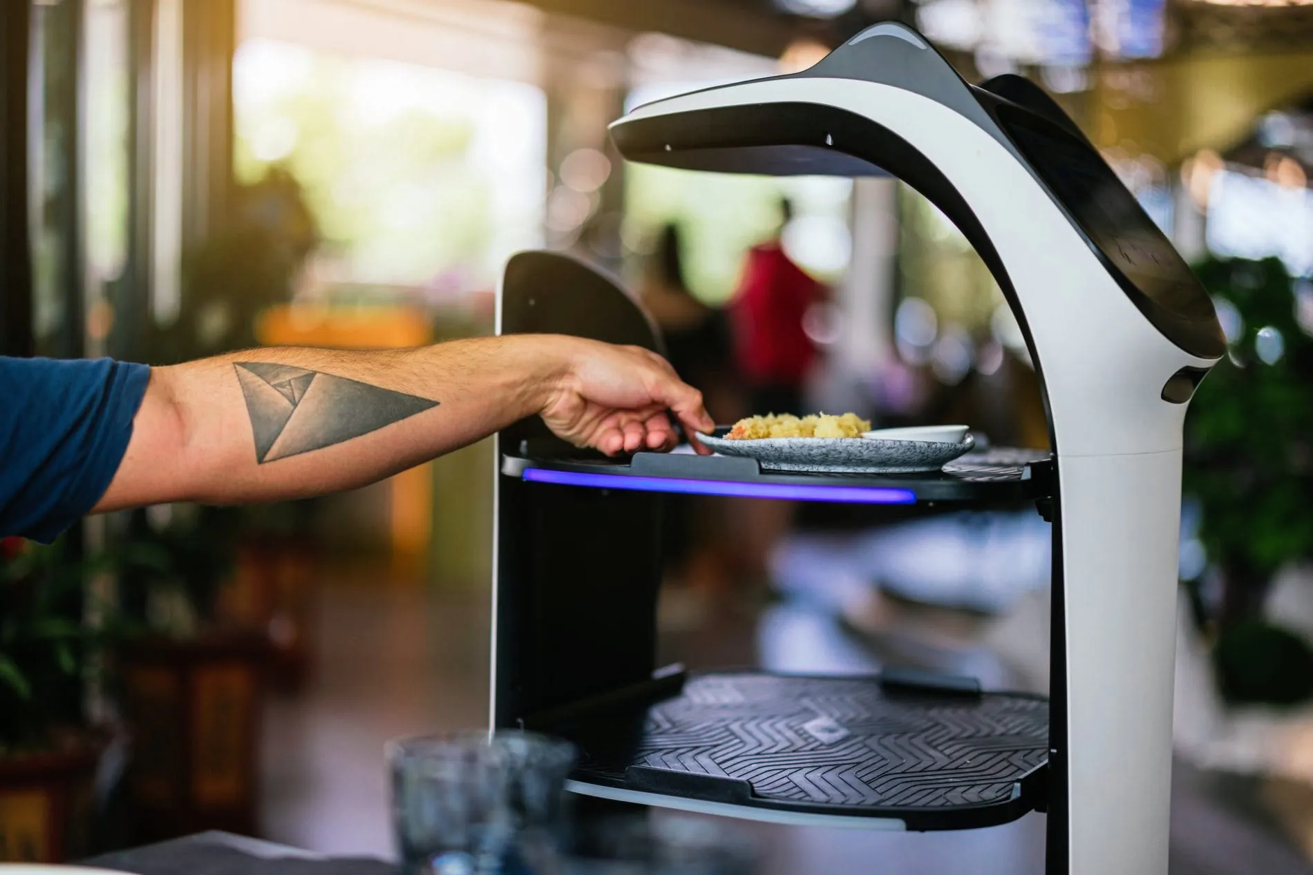 Fachkräftemangel und Energiekrise: Gastgewerbe mit kreativen Ideen