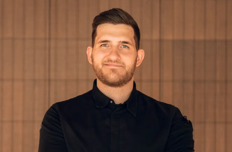 Profirezept_Portraet_Kuechenchef_Niklas_Hoffmann