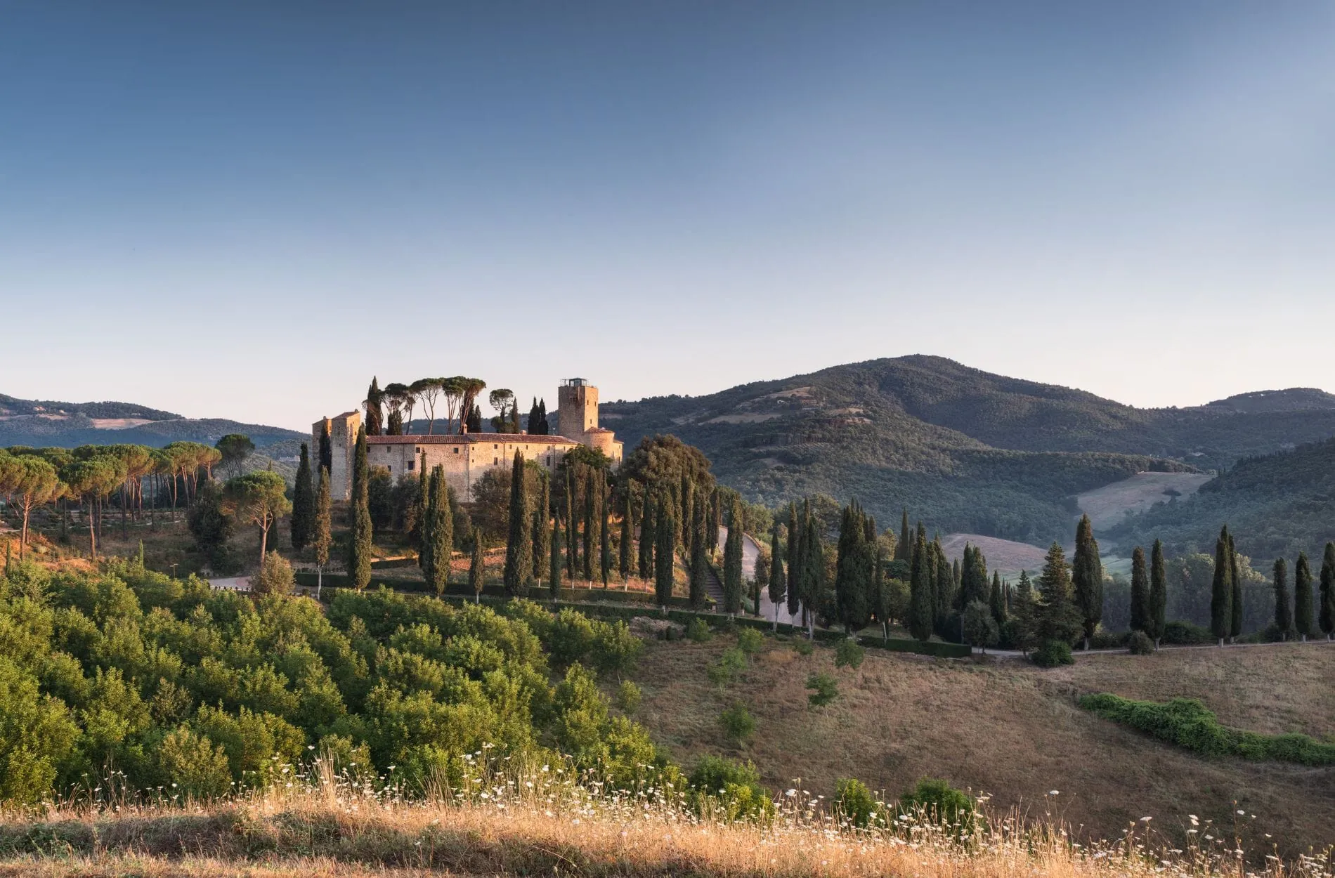 Farm_to_table_Castello_di_Reschio_Aussenansicht