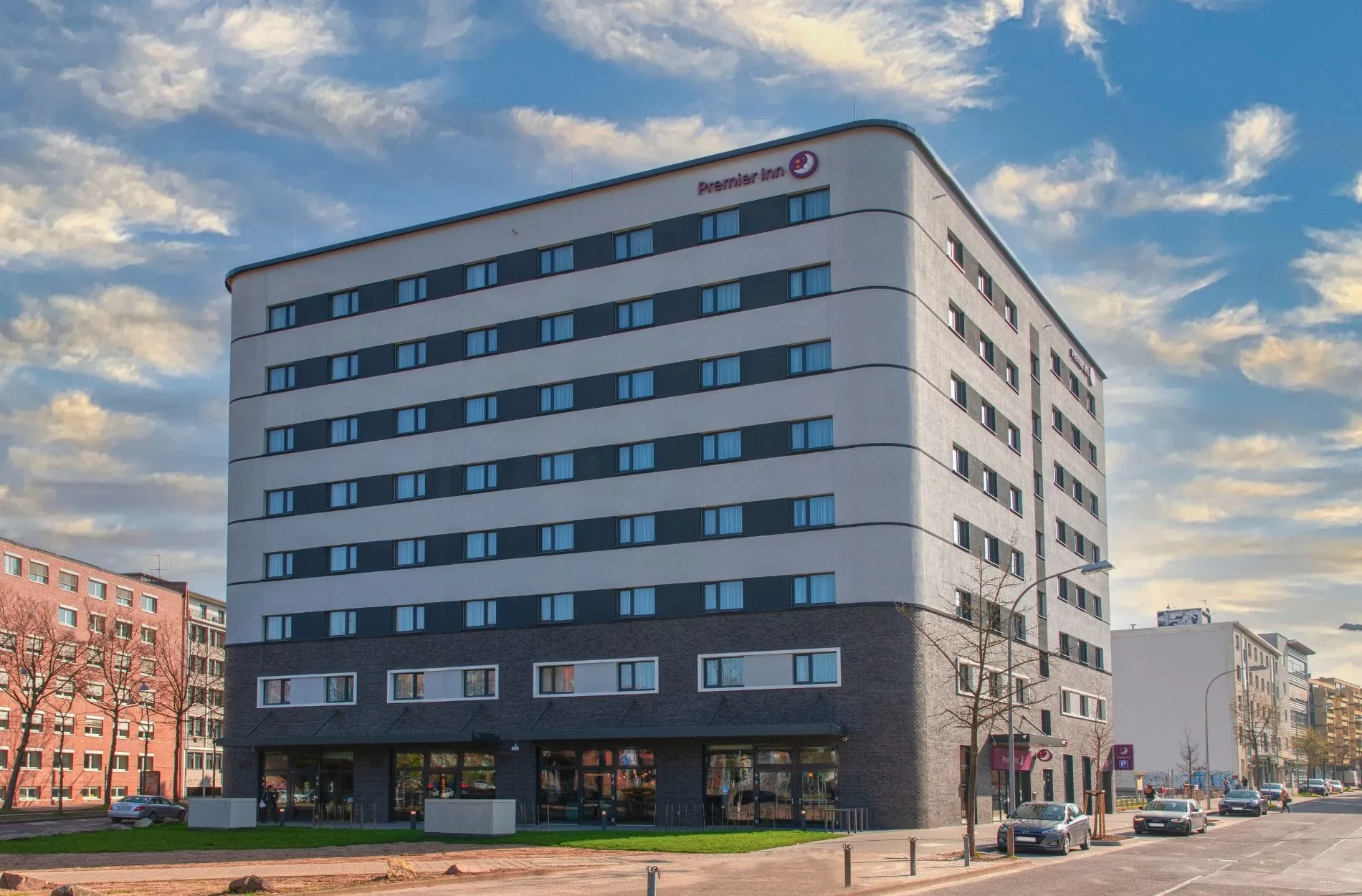 Projektentwickler_Feuring_Premier_Inn_Saarbruecken_Aussenansicht