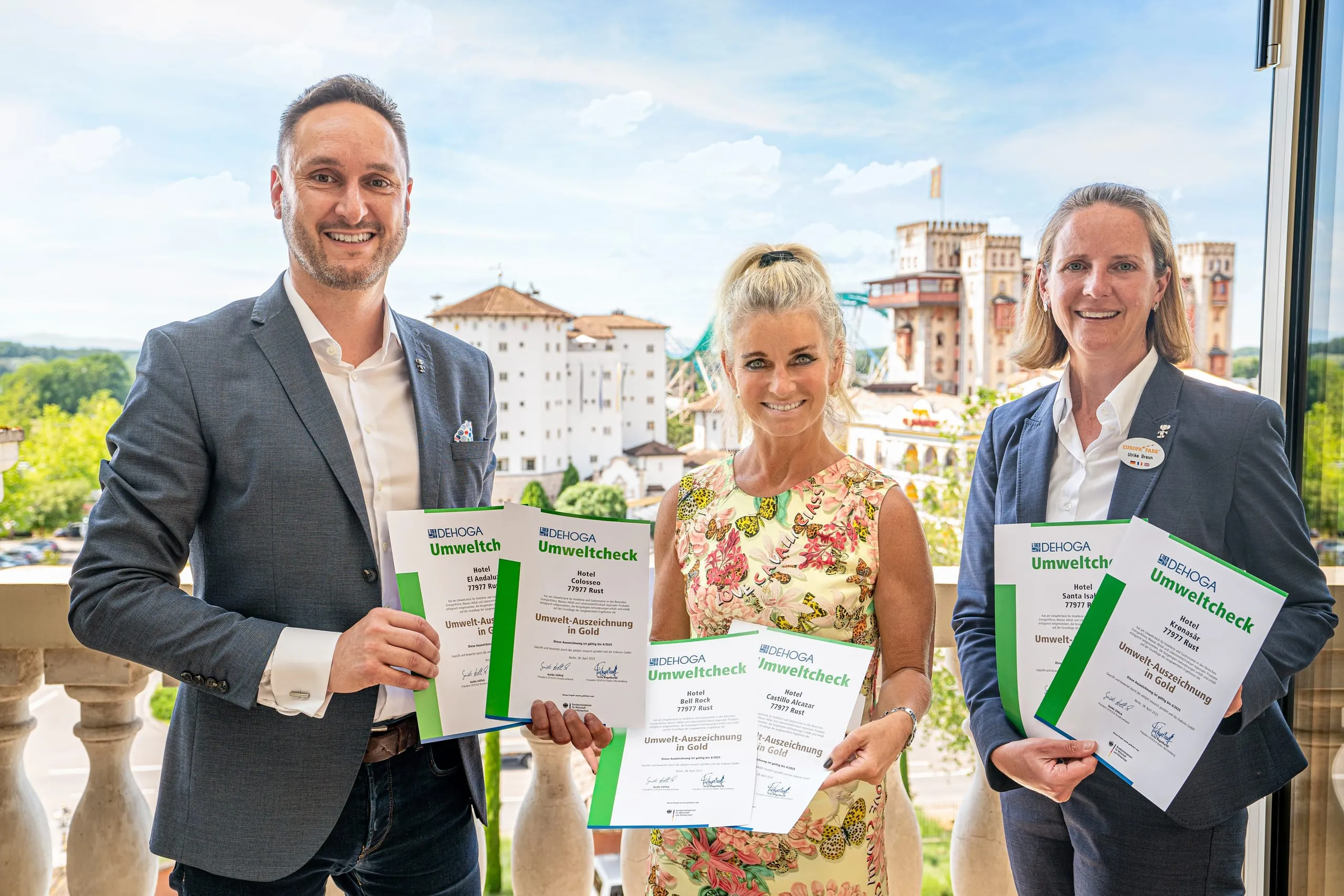 Steffen_Waldmann_Michaela_Doll-L&auml;mmer_Ulrike_Braun_Europa_Park_Hotels_Dehoga_Umweltcheck