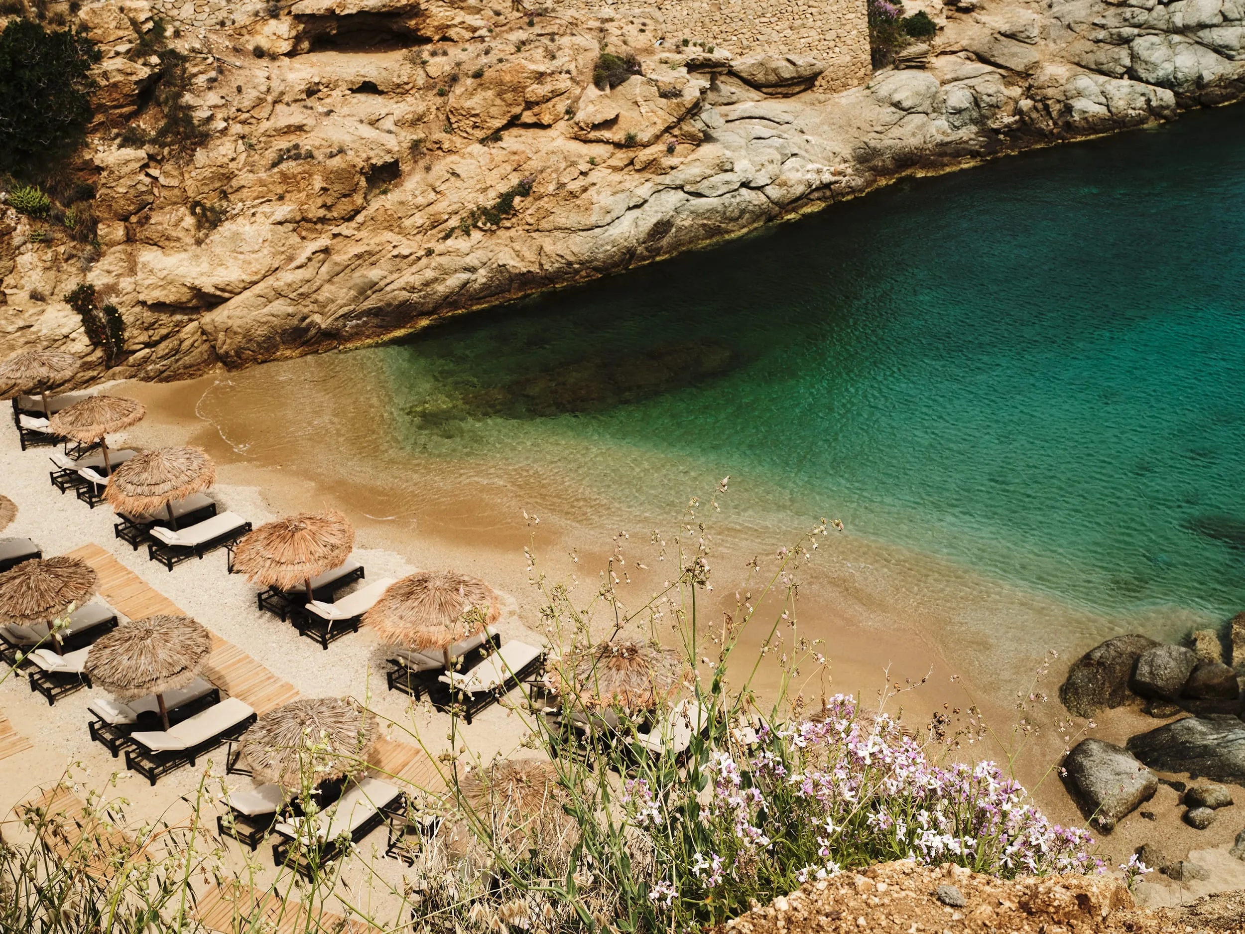 Hoteldesign_The_Wild_Mykonos_Beach_Yiorgos_ Kaplanidis