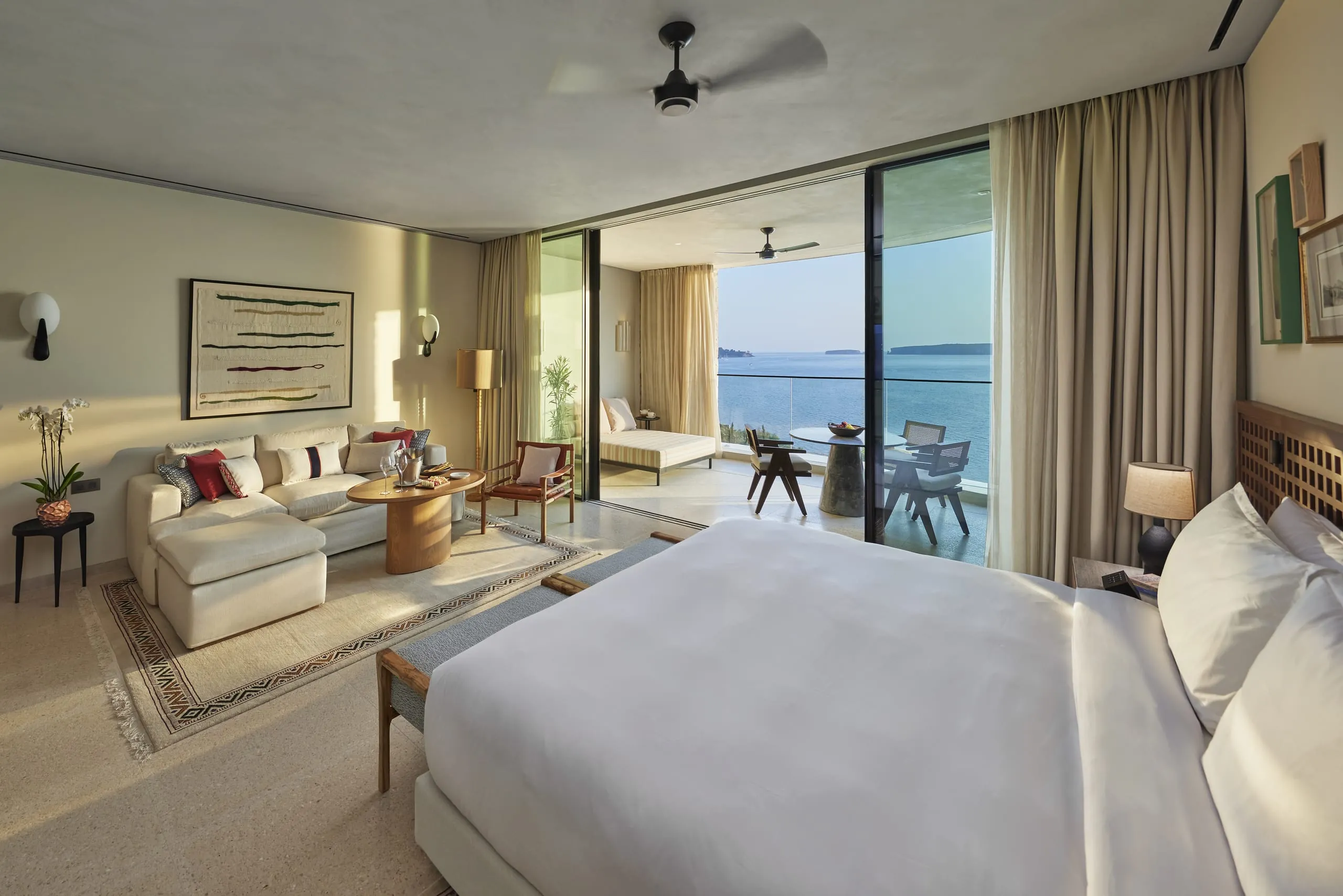Eroeffnung_Mandarin_Oriental_Costa_Navarino_Bedroom