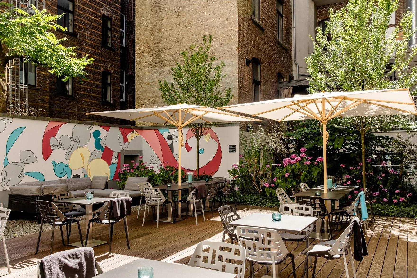 Redesign_Motel_One_Koeln_Aussenbereich