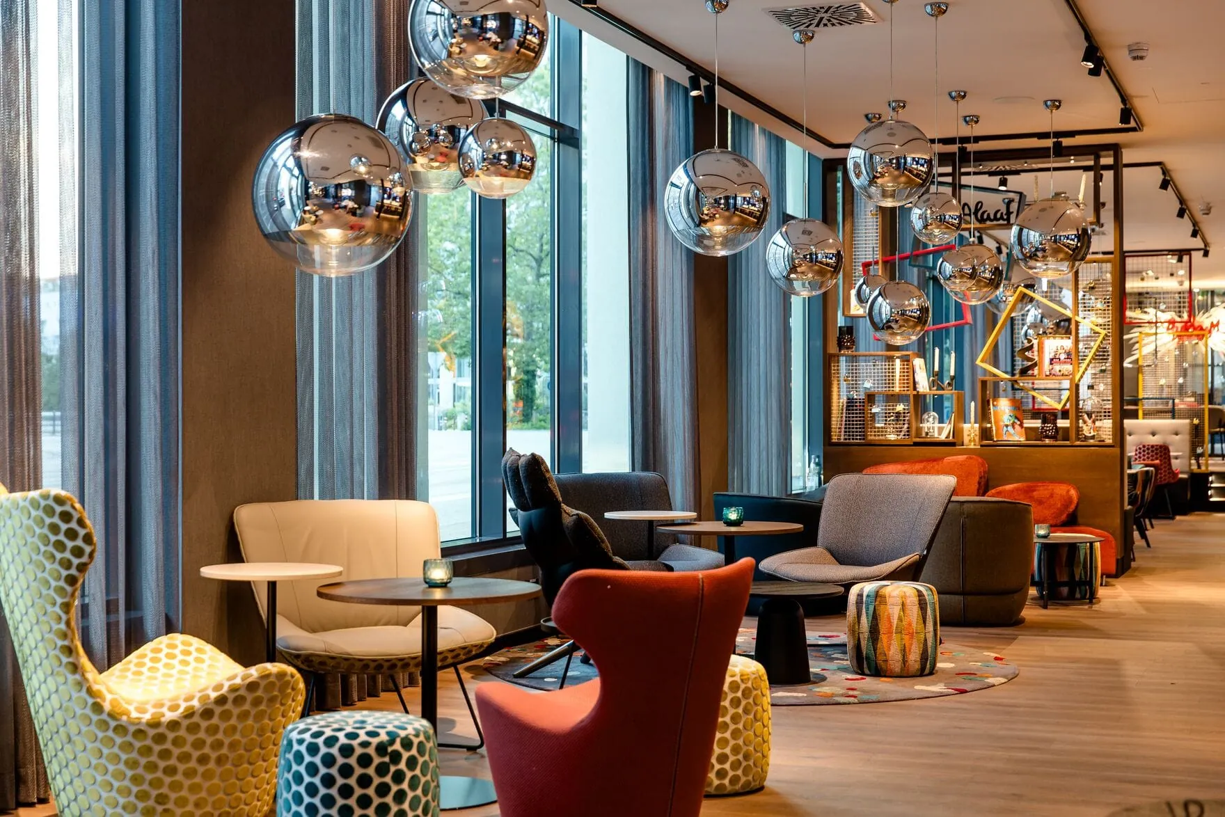 Redesign_Motel_One_Koeln_Lobby
