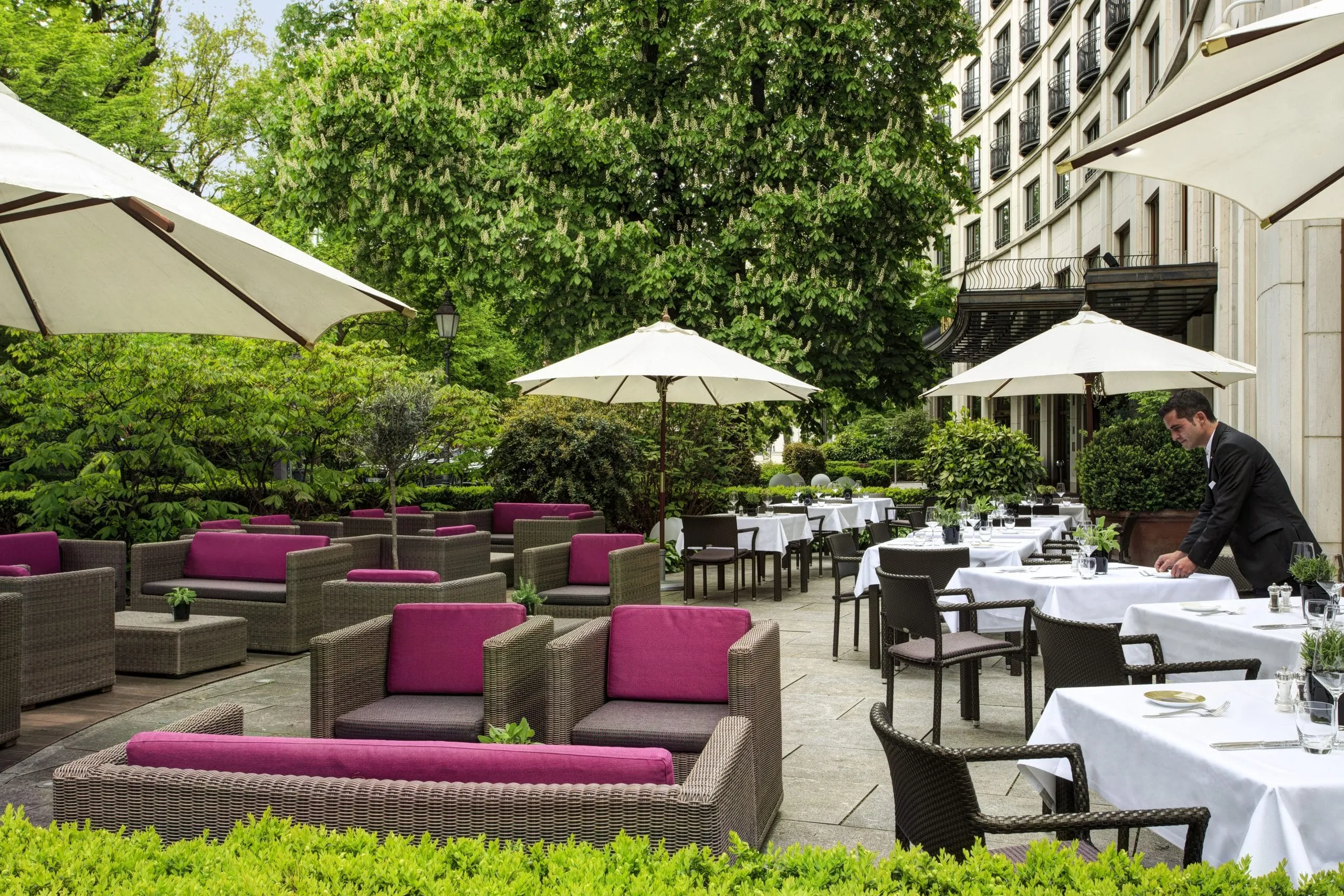 The_Charles_Hotel_Restaurant_Sophias_Aussenbereich