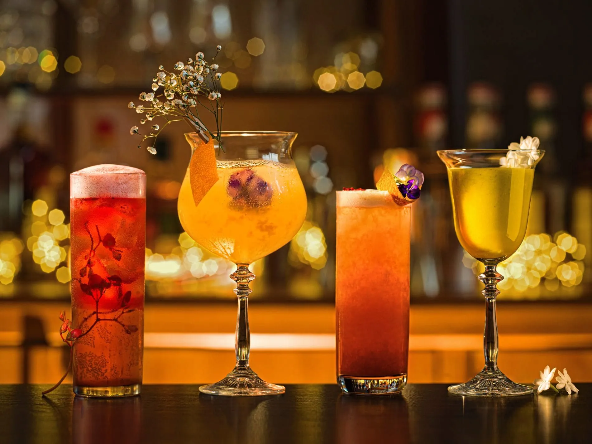 Cocktails und Mocktails in der „Fleur de Lys Bar“