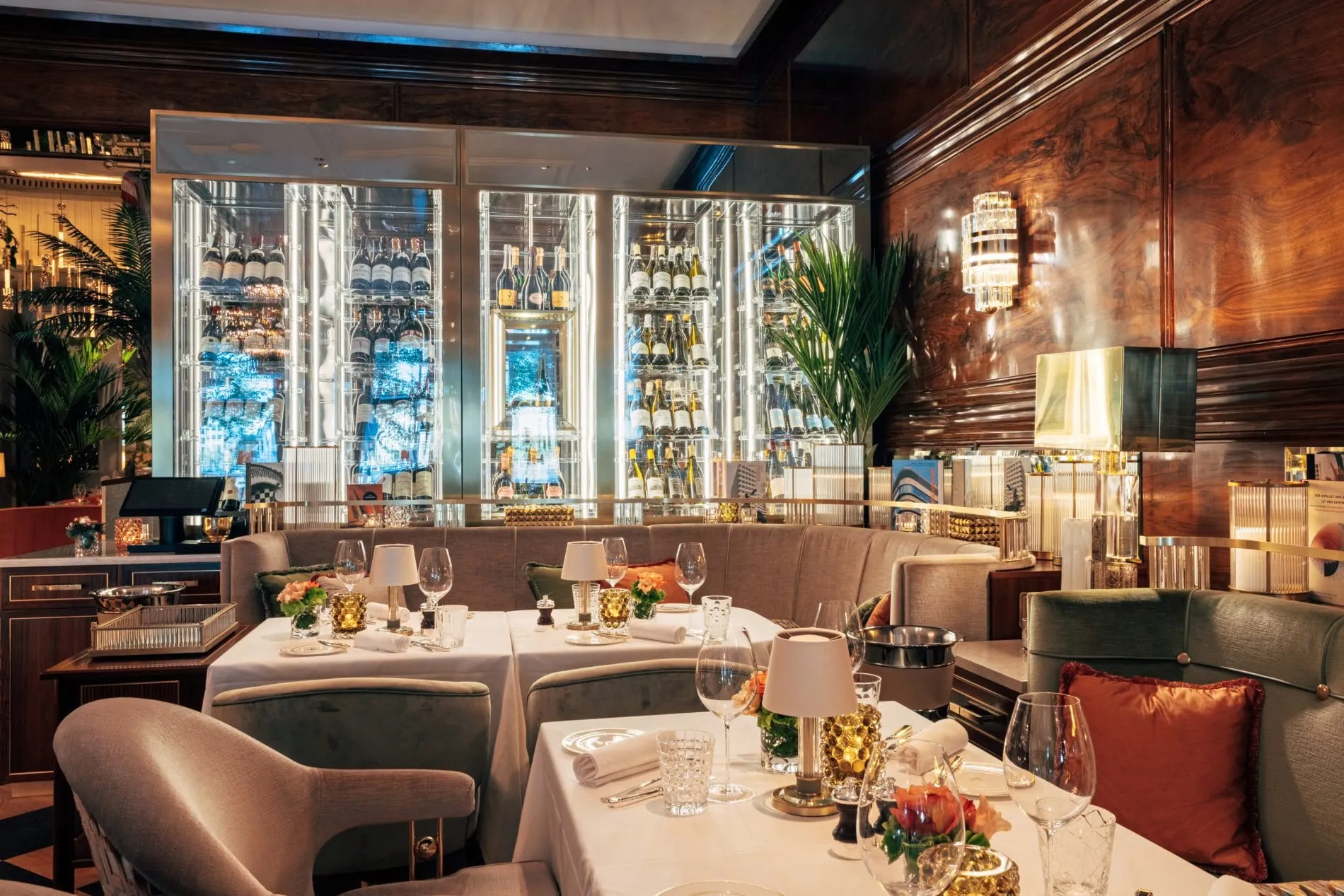 Hotel Vier Jahreszeiten_GRILL_Restaurant_2_Copyright Max Arens_web