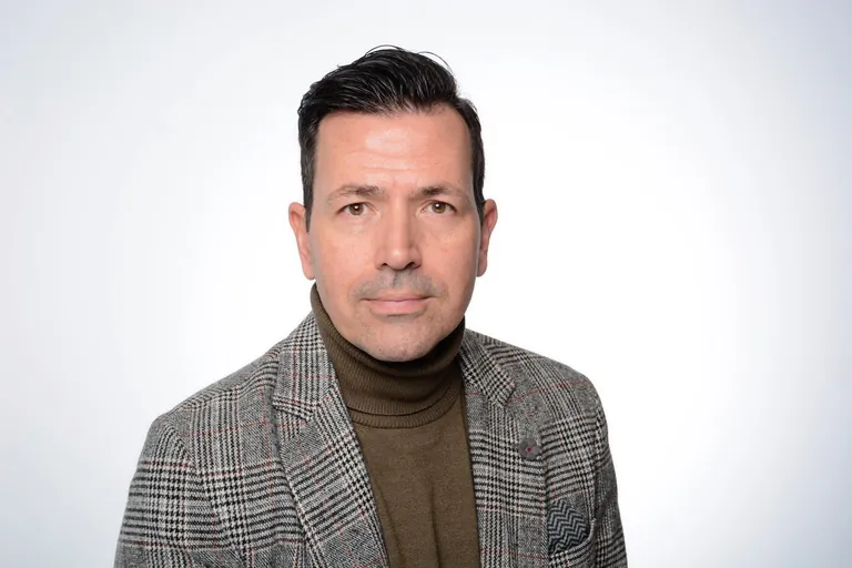 Dennis Lucke ist Produktmanager &bdquo;Bau & Immobilien&ldquo; bei der Dekra