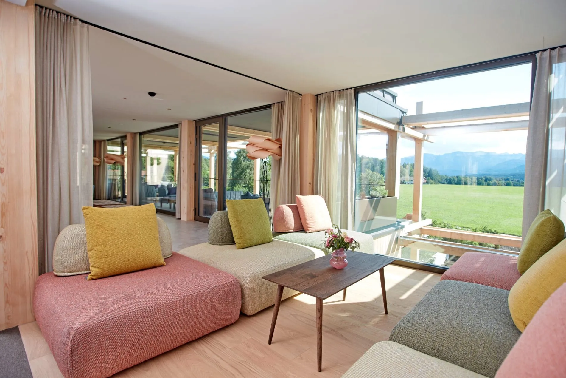 Lounge mit Bergblick_Hotel Bergeblick
