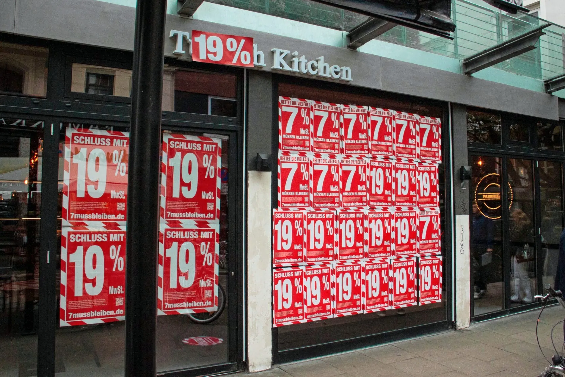 Plakat Aktion 7 Prozent Mehrwertsteuer