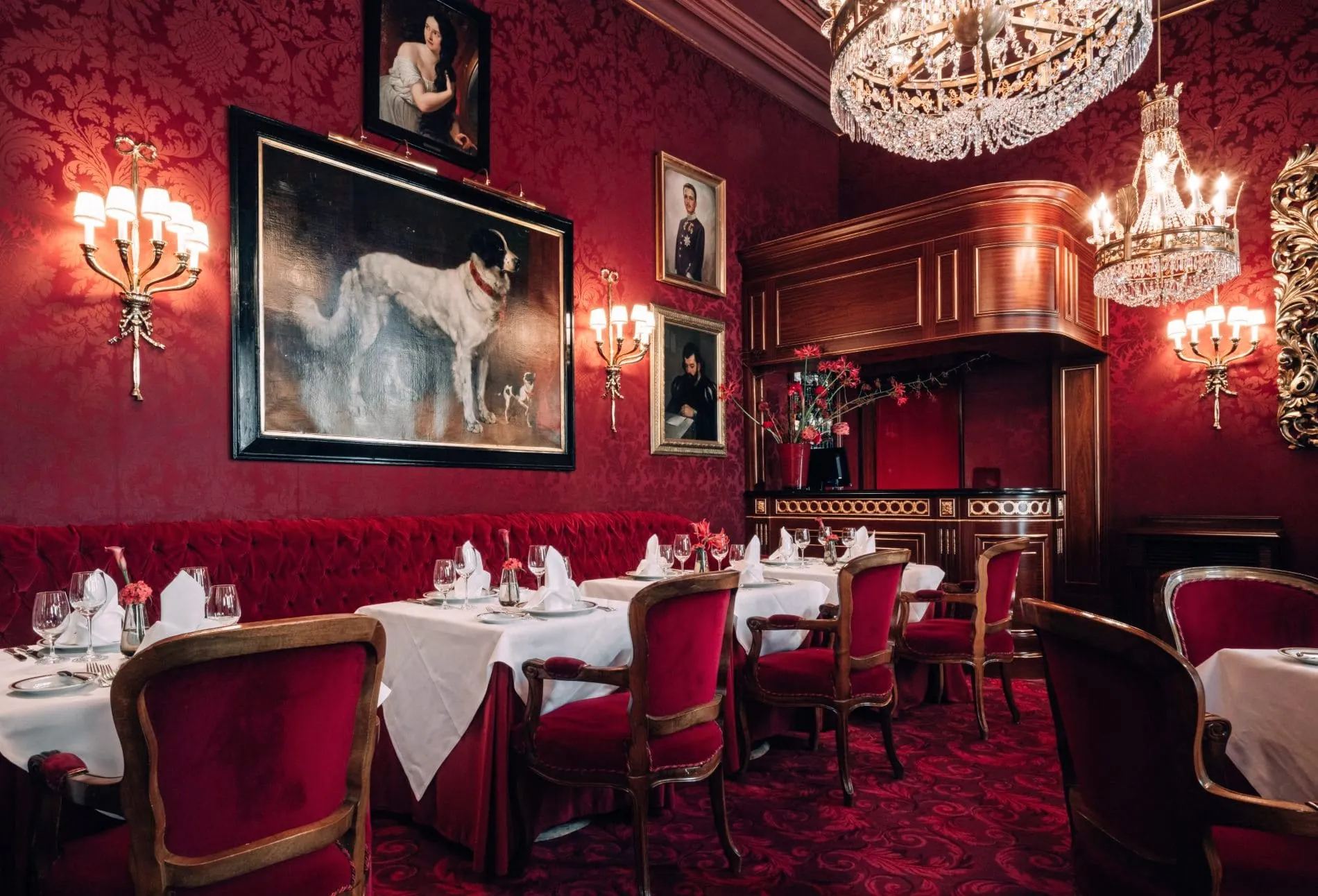 Die Rote Bar im Hotel Sacher
