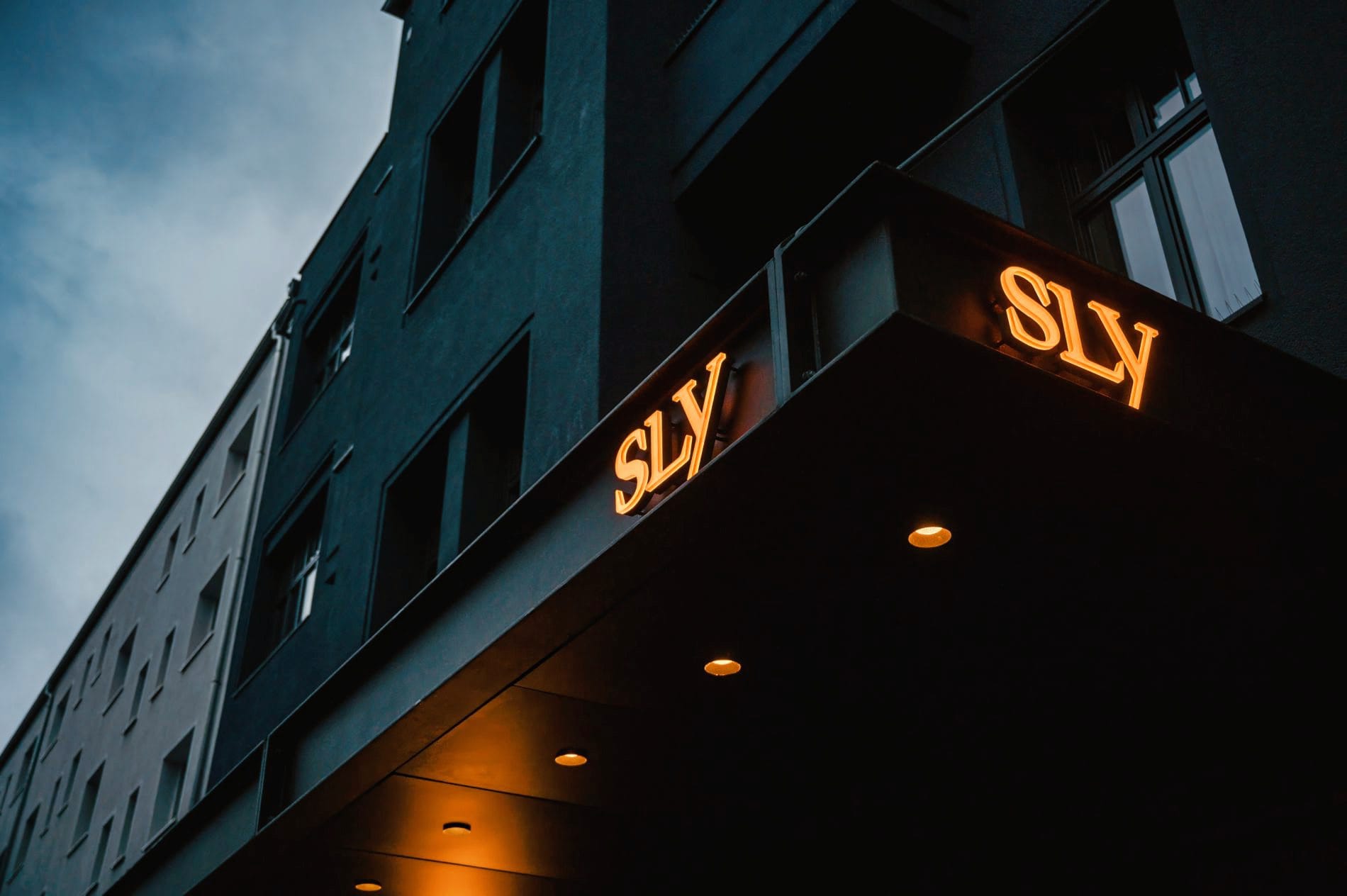 Fassade Sly Hotel