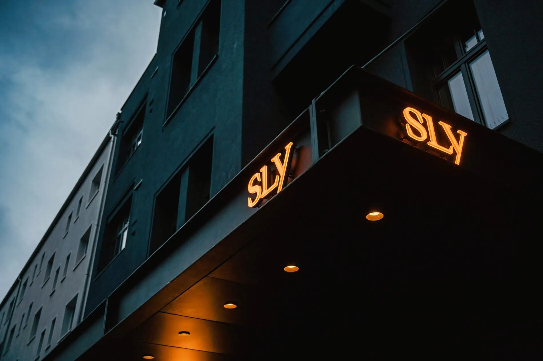Fassade Sly Hotel