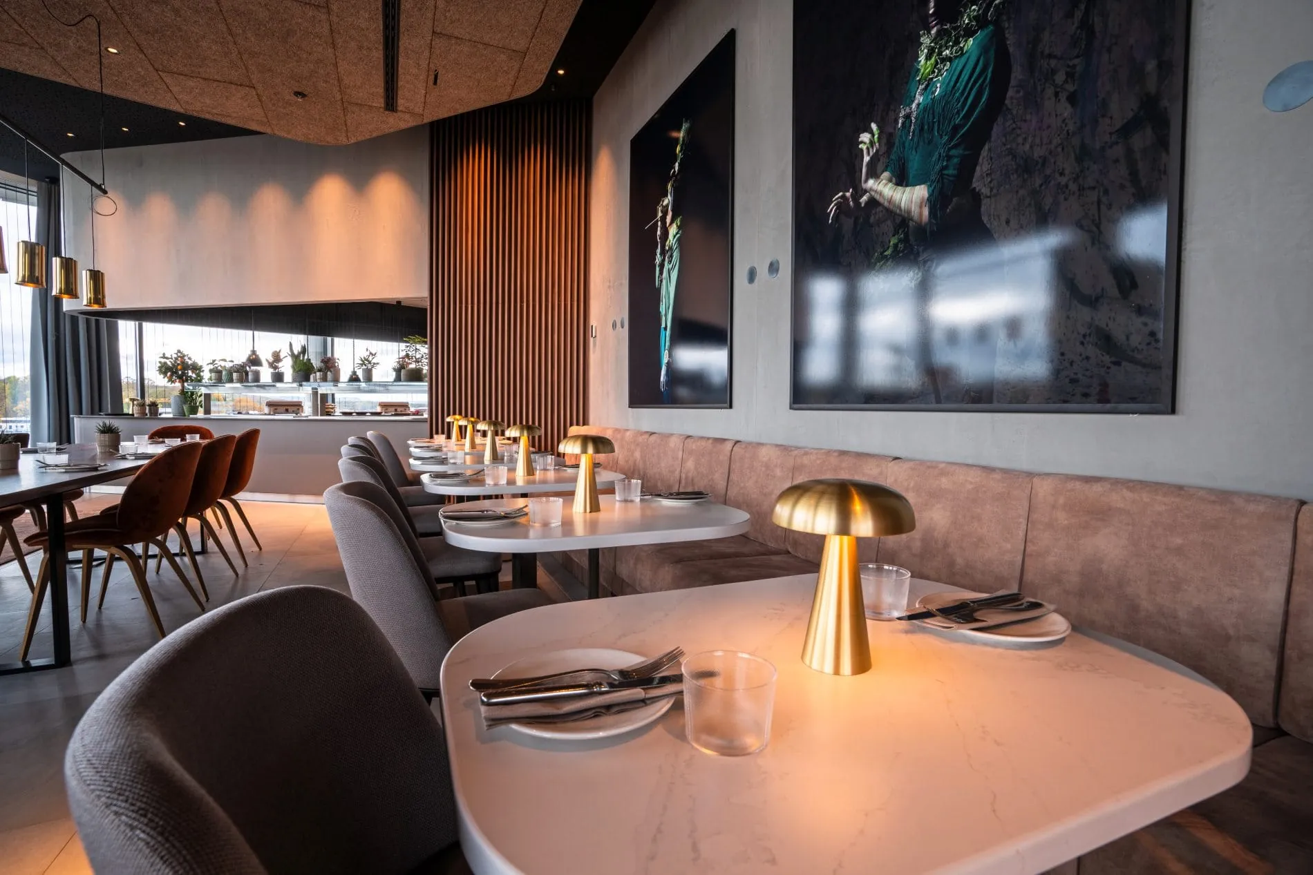 Radisson Blu Stuttgart, Balaustine