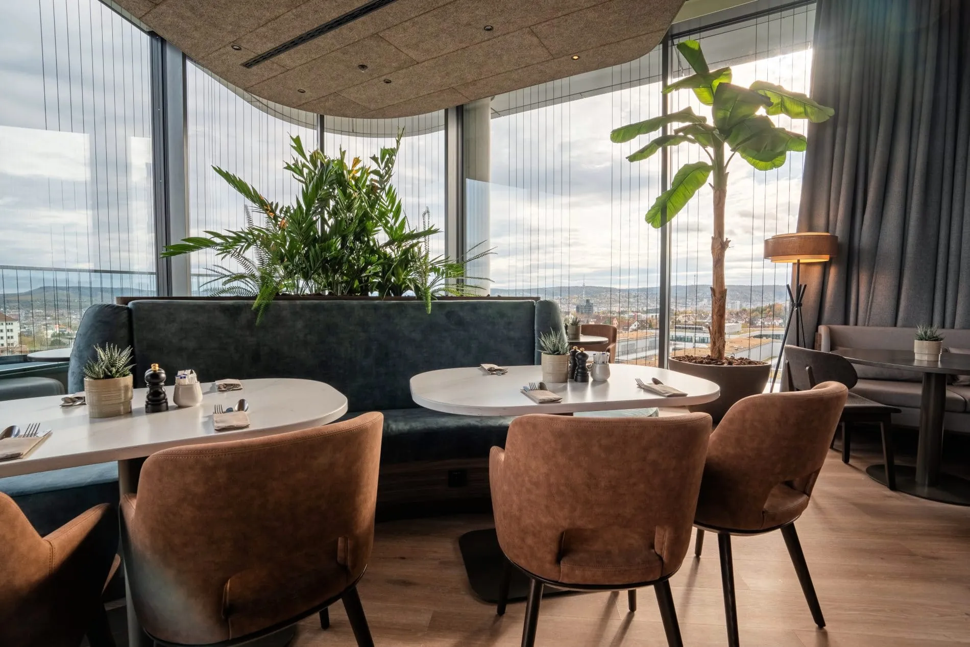 Radisson Blu Stuttgart, Balaustine