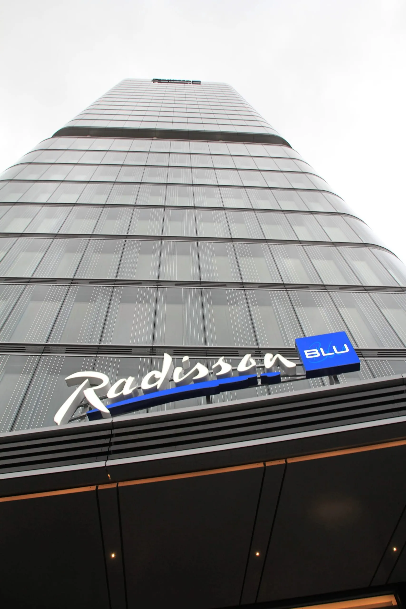 Radisson Blu Stuttgart, Porsche Design Tower