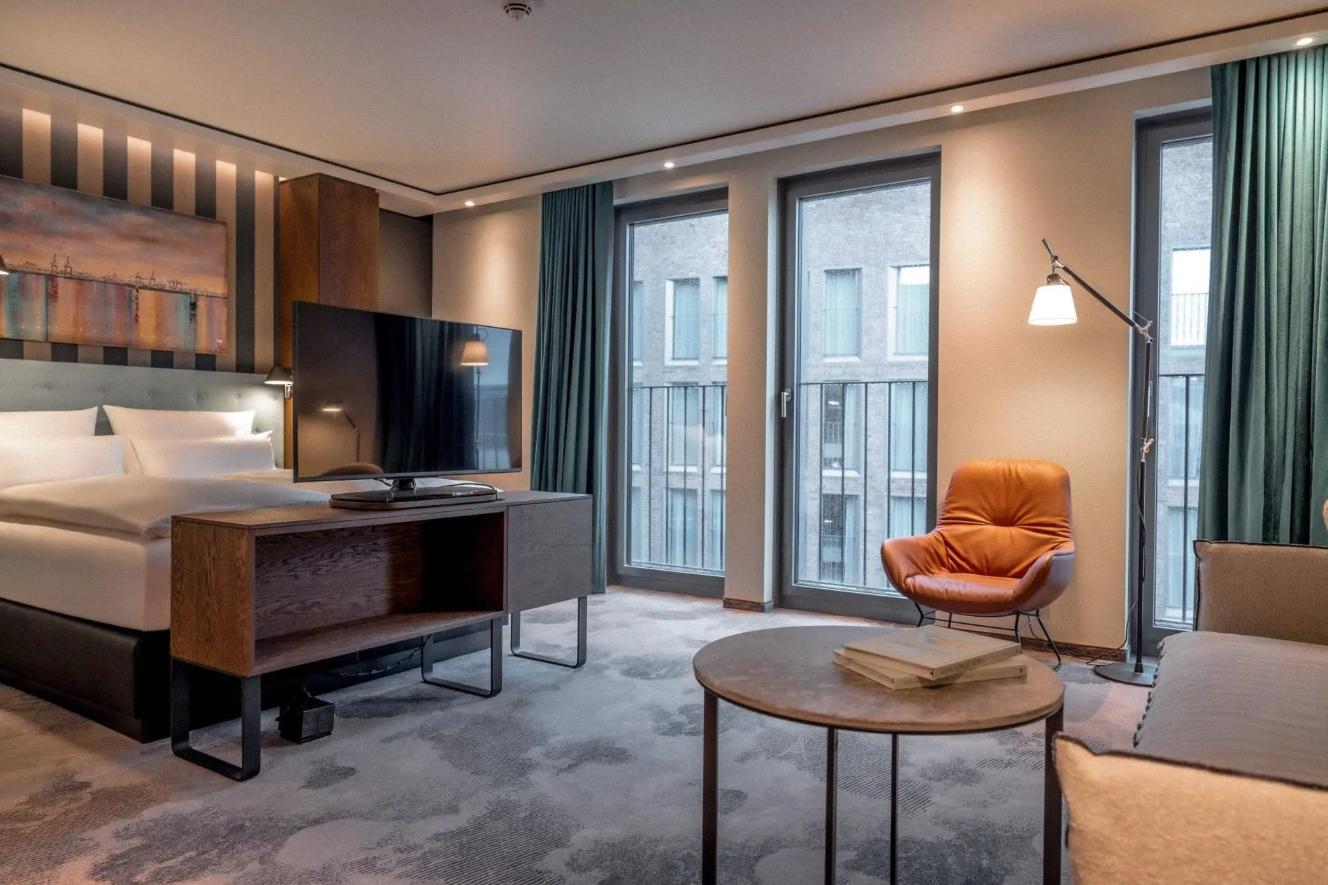 The Cloud One, The Cloud One Hamburg-Kontorhaus, Motel One Group