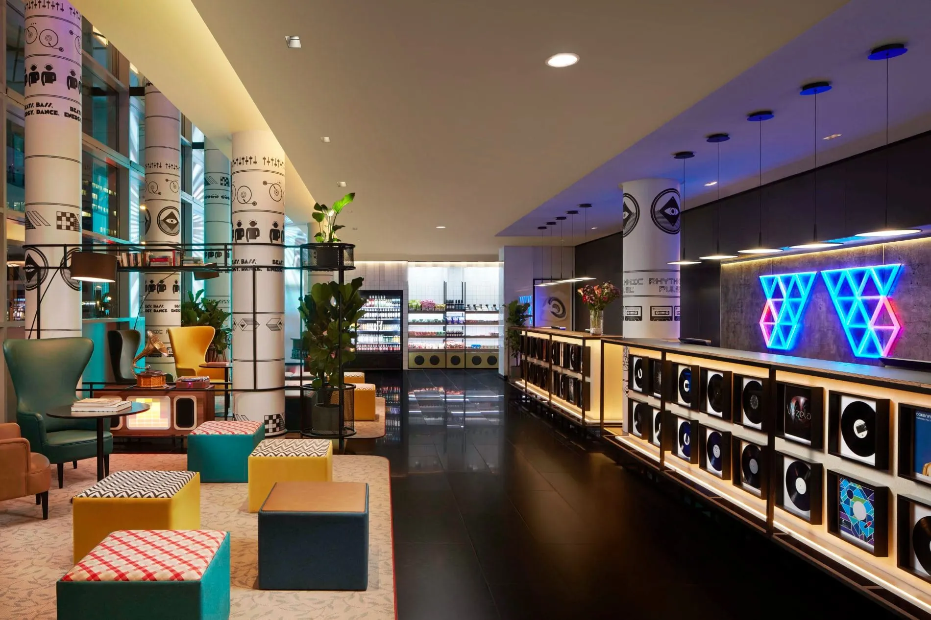 Lobby im Avani Frankfurt City Hotel.