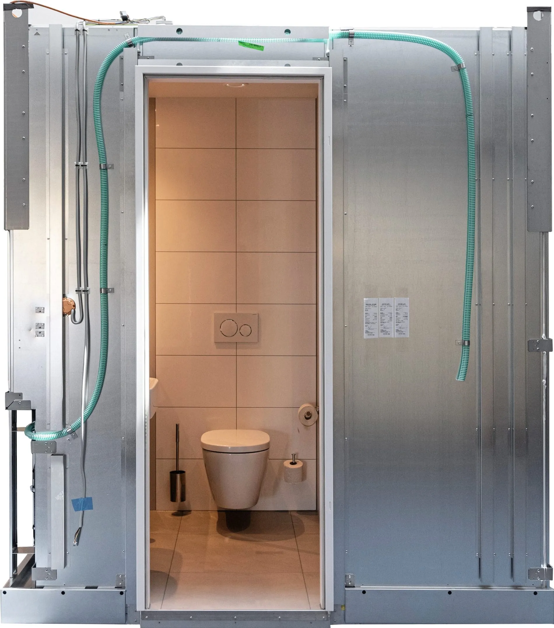 Blick in Badzelle-Montage