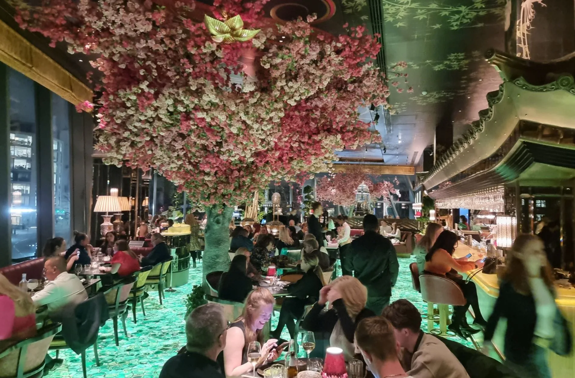 Ivy Asia Mayfair von Innen