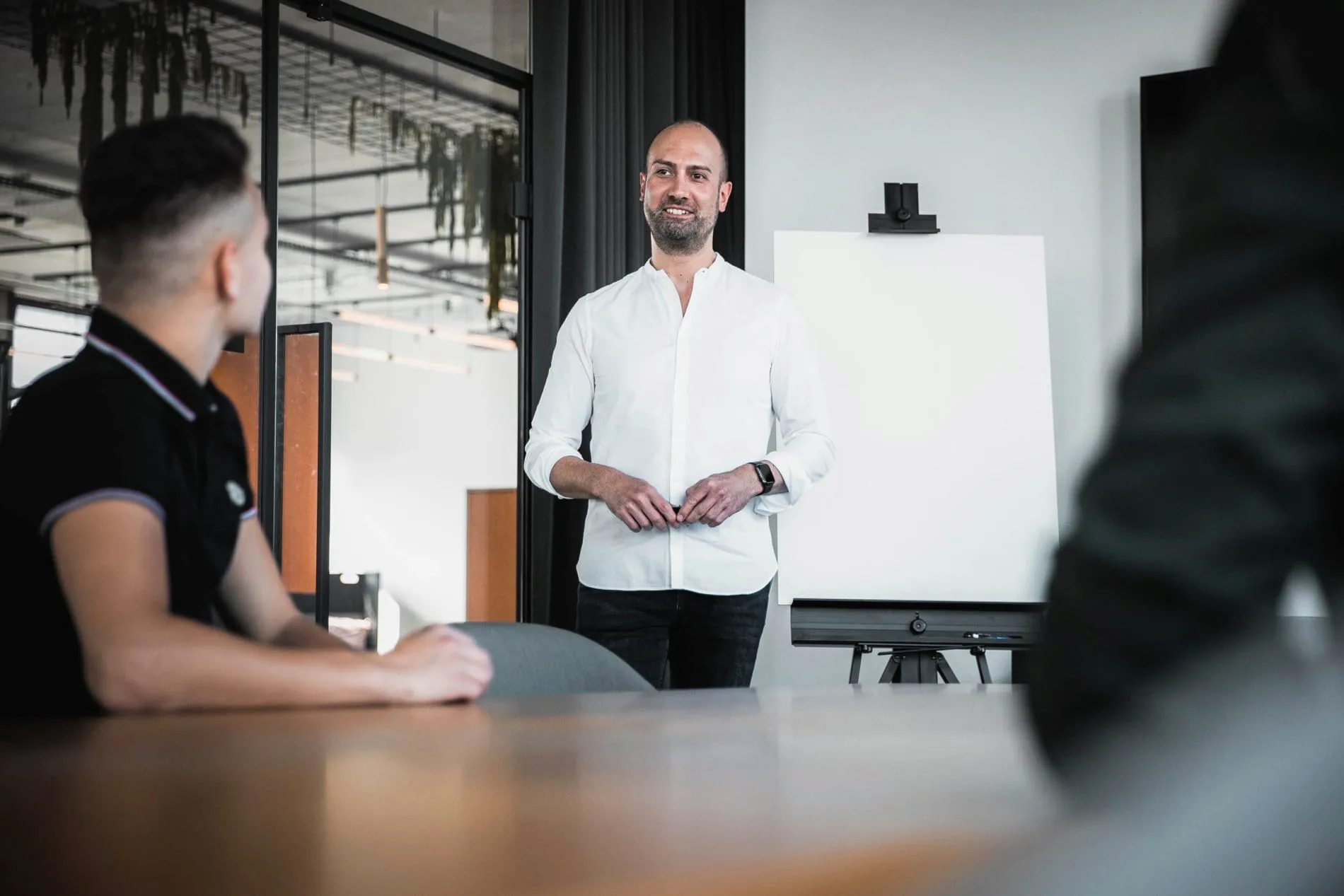 Hospitality: Initiativen gegen Rechtsextremismus