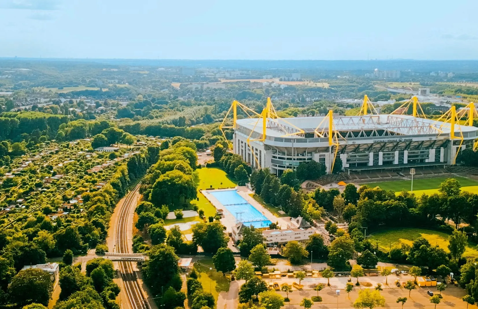 Außenaufnahme des Signal Iduna Parks