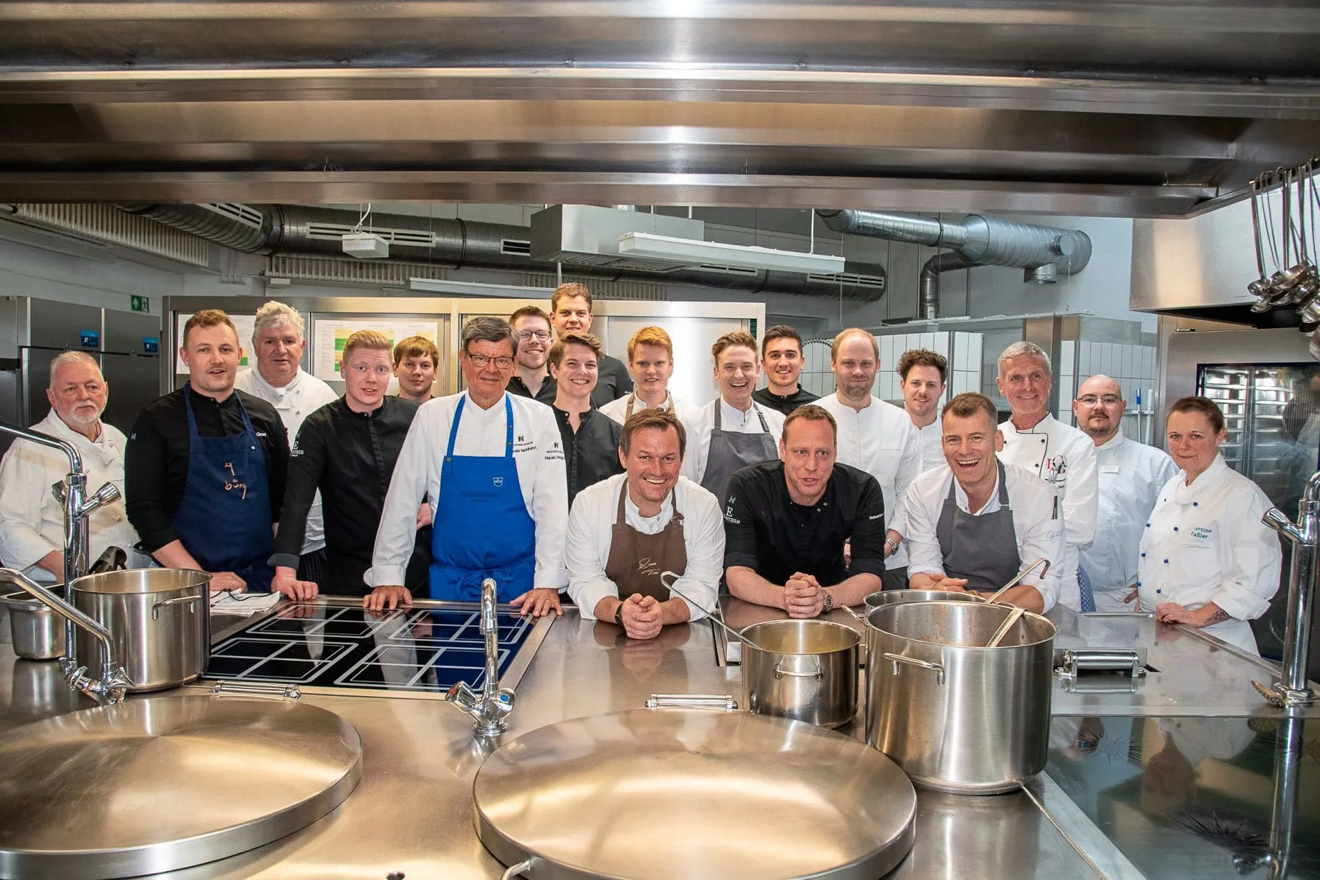 12. Gala Diner der "Deutschen Kinderkrebsnachsorge – Stiftung für das chronisch kranke Kind"