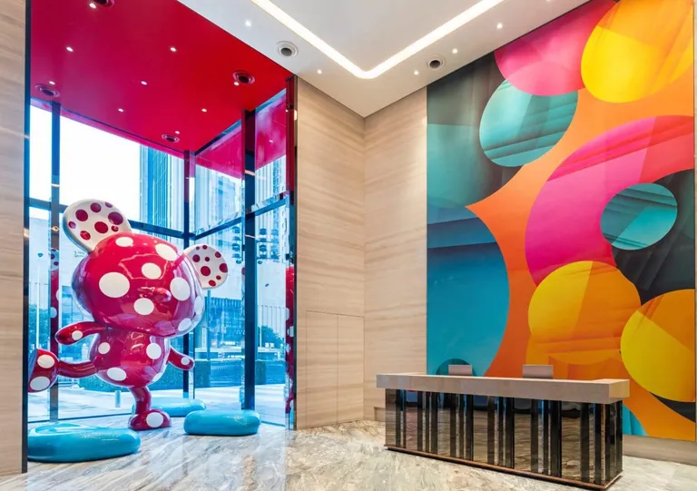 Eingangsbereich im Lifestyle-Hotel Maqo