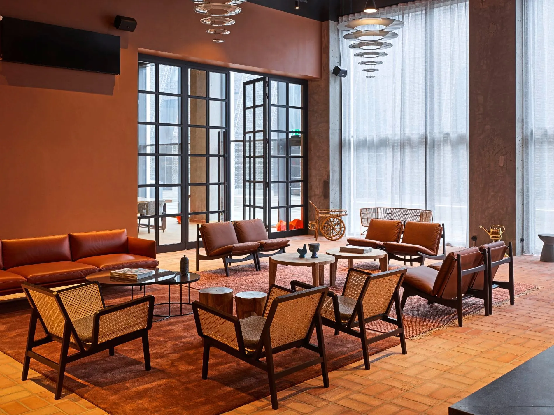 25h_PaperIsland_Lobby