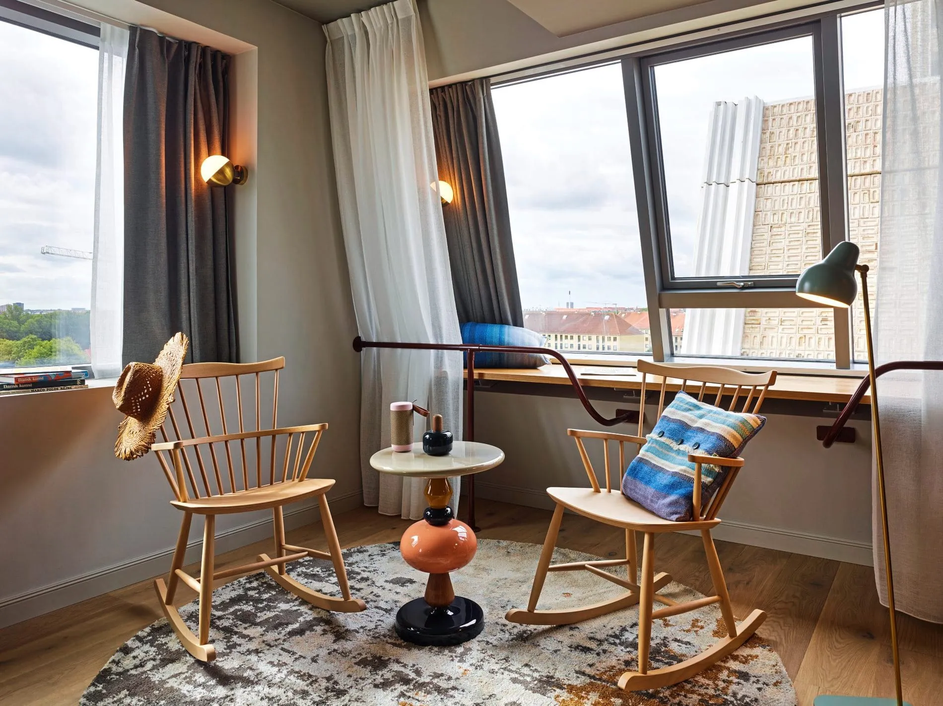 25h_PaperIsland_Zimmer