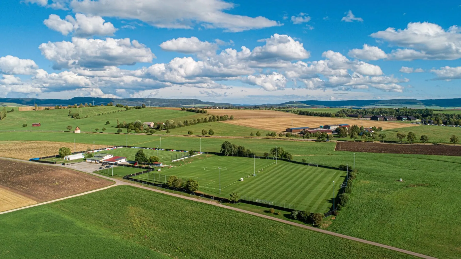 Beste Trainingsbedingungen: Das Fußballfeld am Hotel Öschberghof.