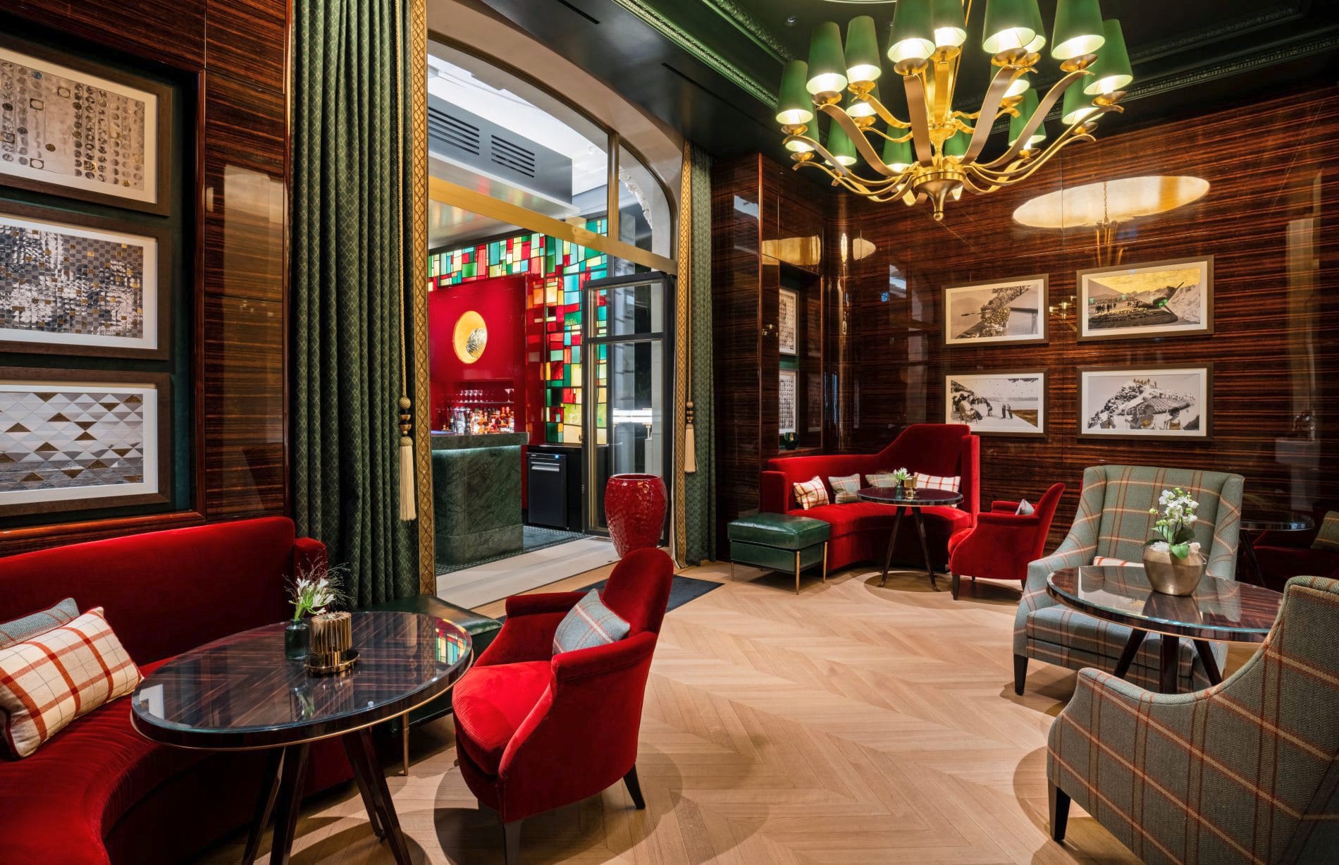 Bar 37, The Woodward