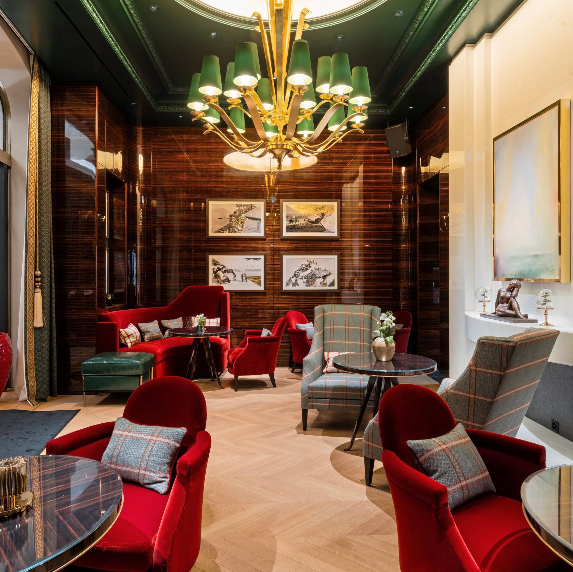 Bar 37, The Woodward