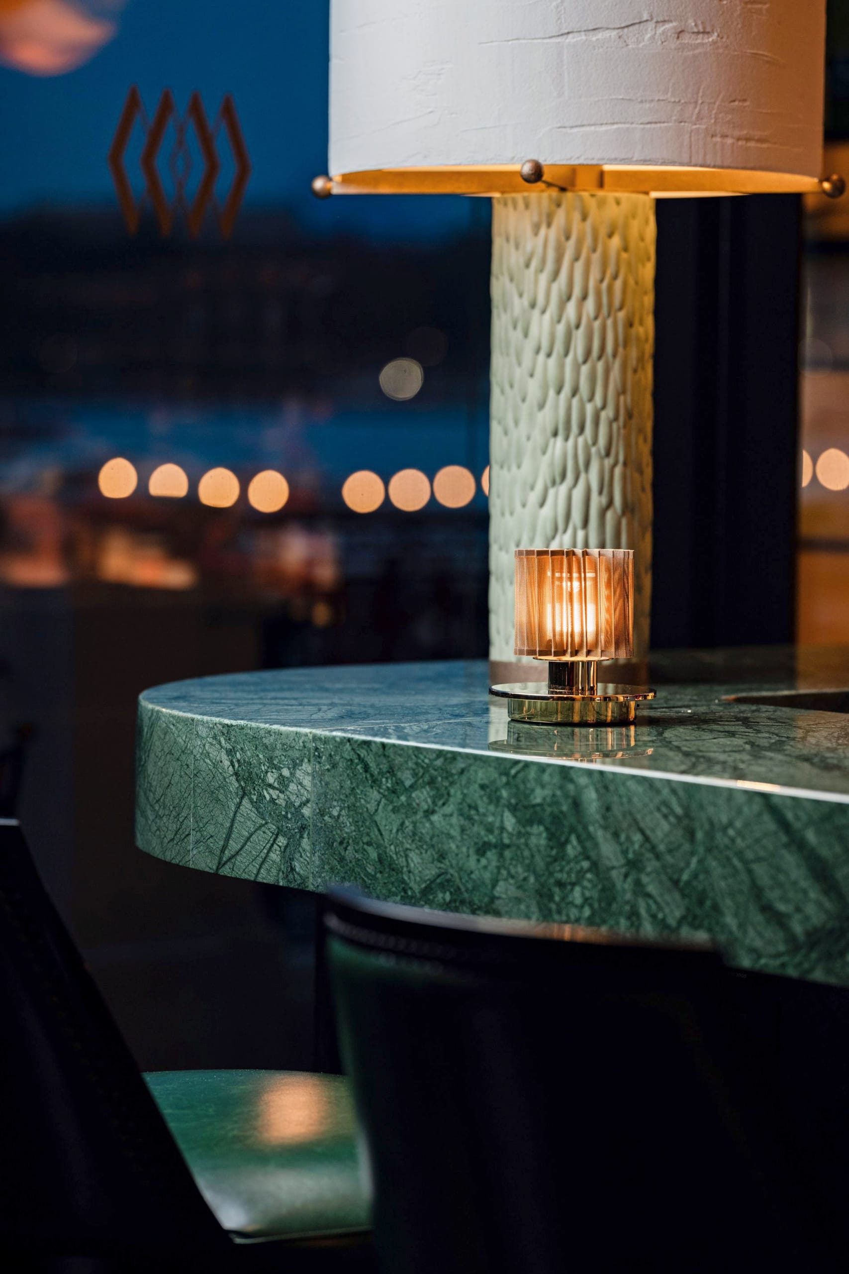 Bar 37, The Woodward