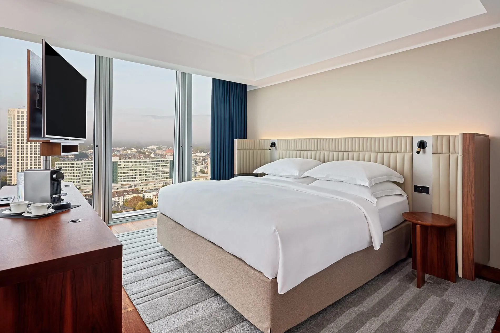Deluxe Zimmer im JW Marriott Hotel Frankfurt