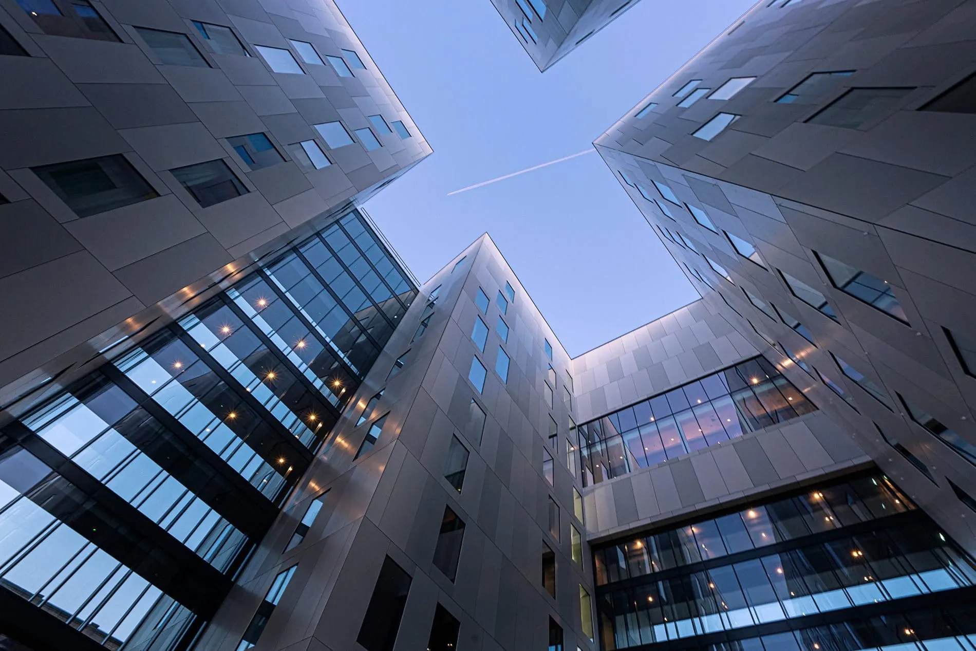 NOVUM Hospitality_the niu Fender_Amsterdam_Detailansicht_Gebäude_web