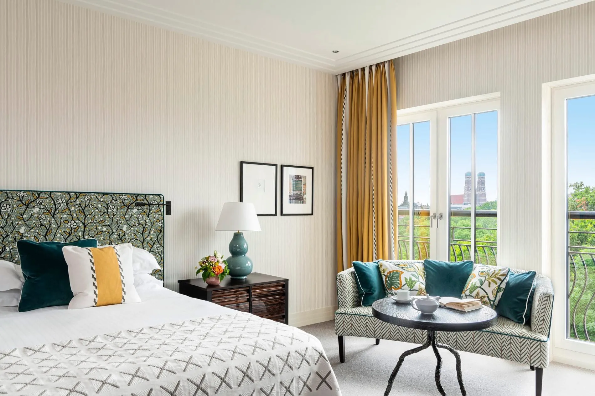 The Charles Hotel - Deluxe Panoramic View Room