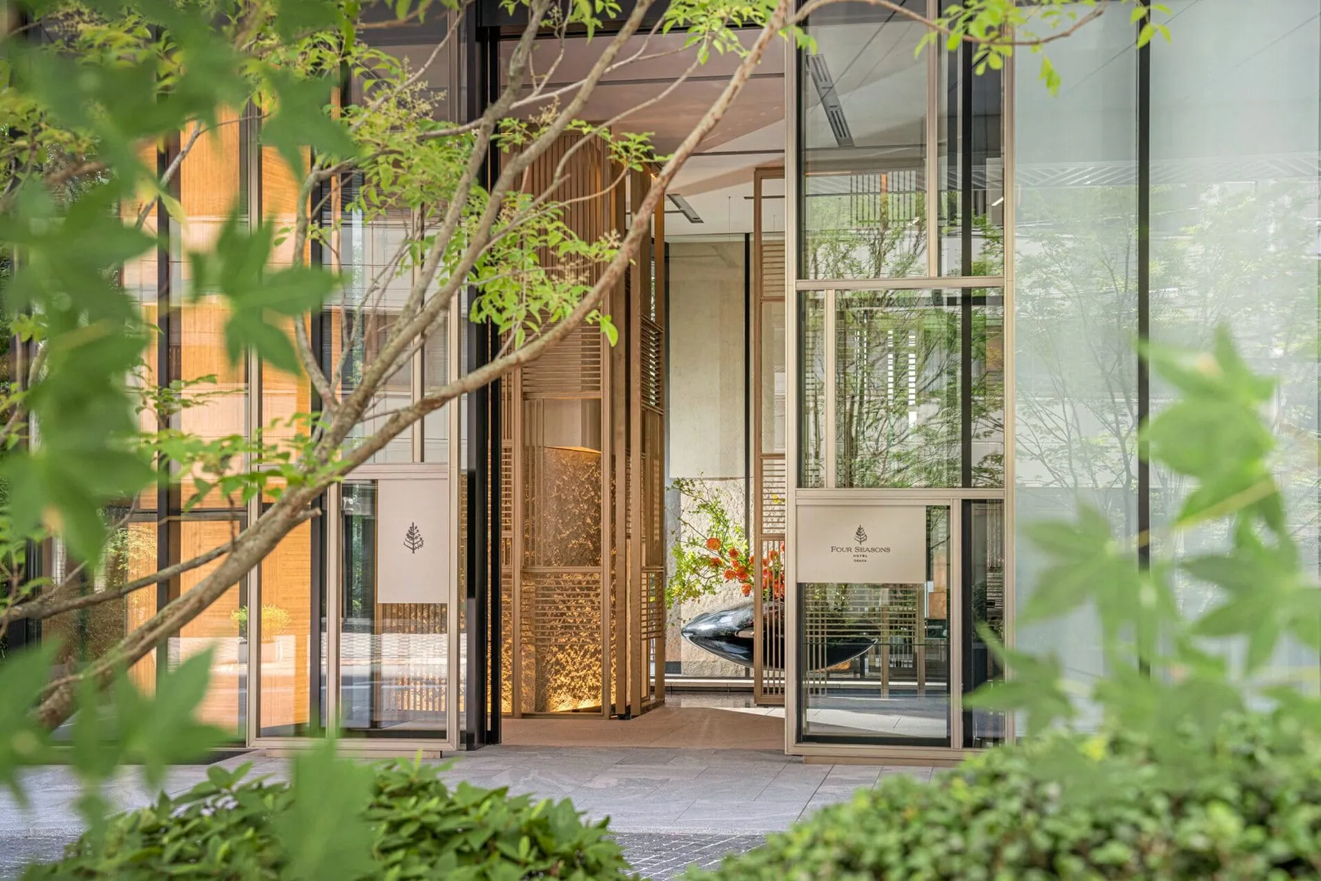 Four_Seasons_Osaka_Eingang