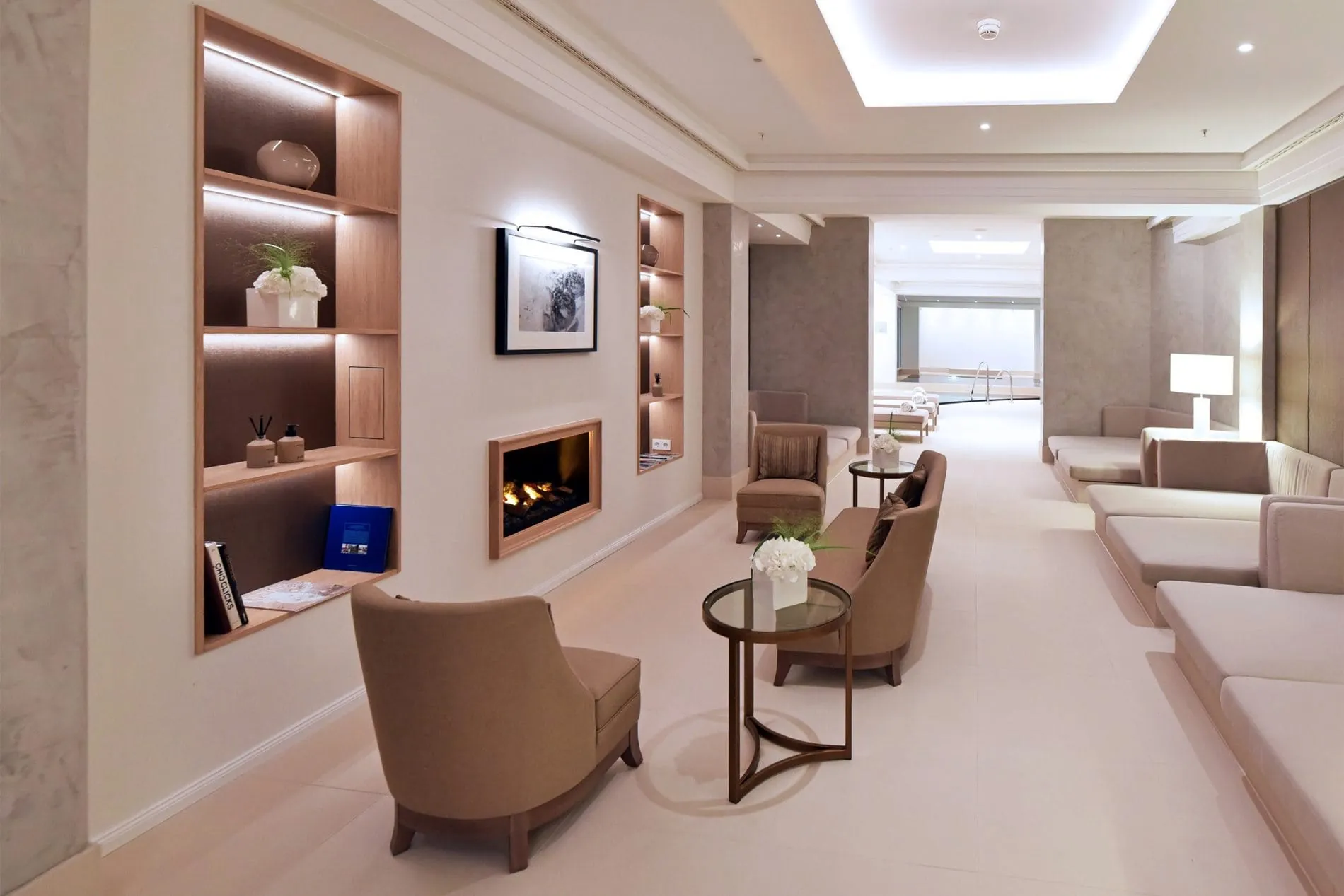 Hotel Adlon Kempinski_ADLON POOL_Fireplace and Pools