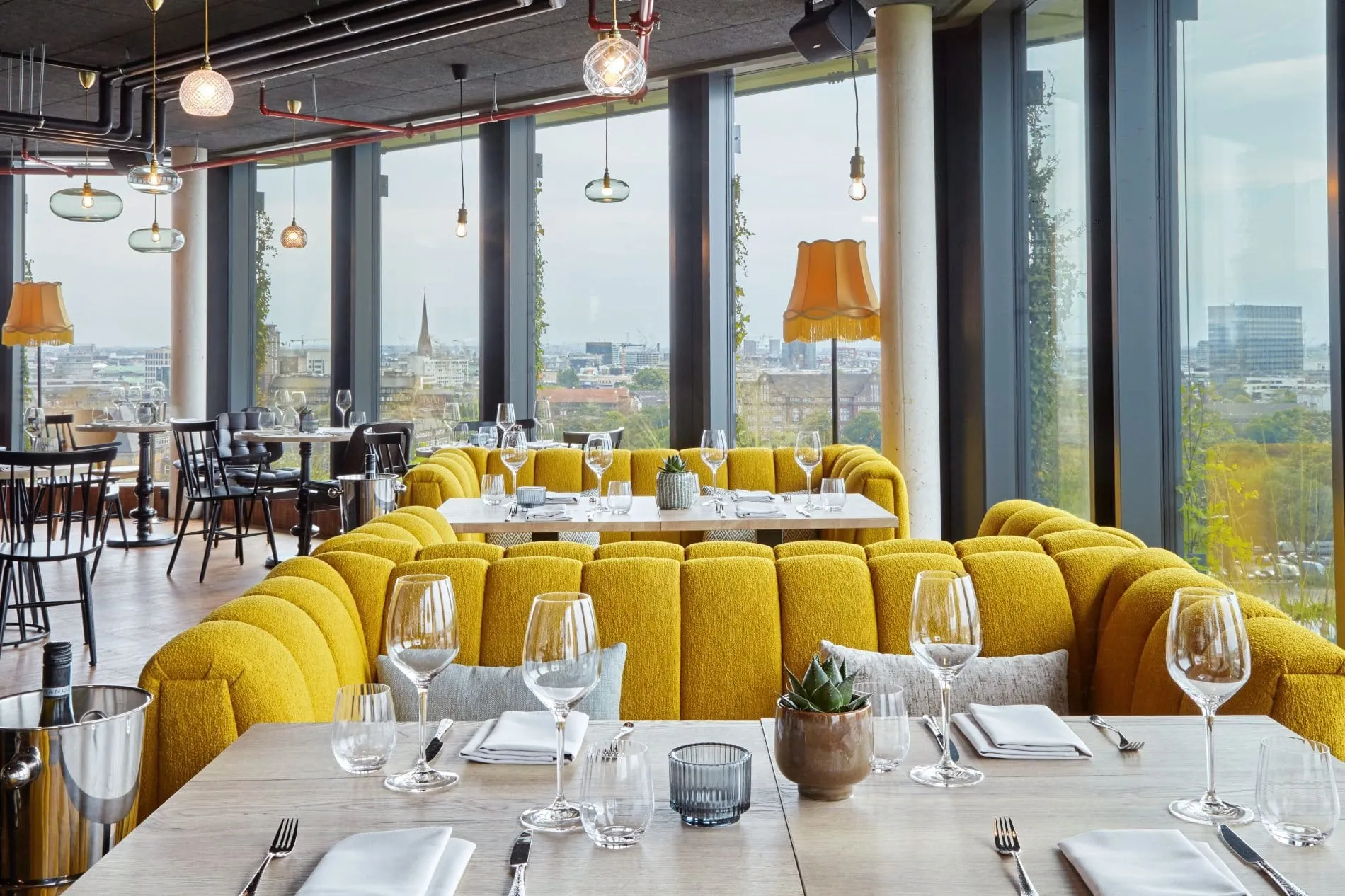 Reverb by Hard Rock Hamburg, RIMC, Karo & Paul