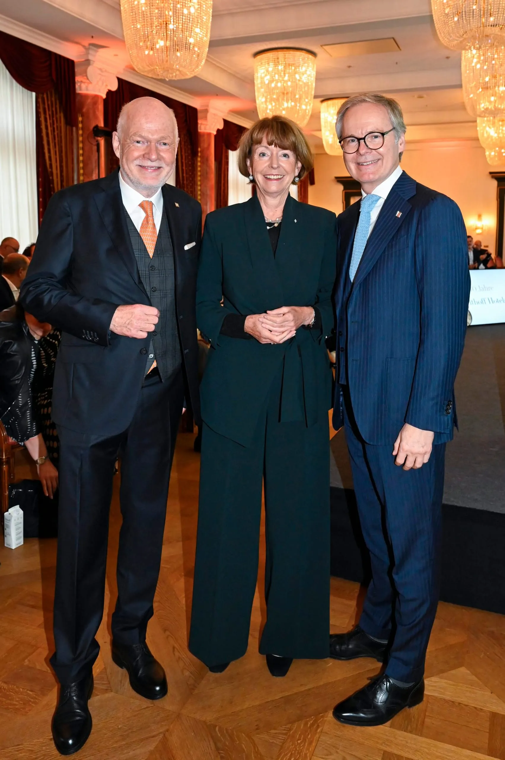 40_Jahre_Althoff_Hotels_Henriette Reker mit Thomas H. Althoff (l.) und Frank Marrenbach.